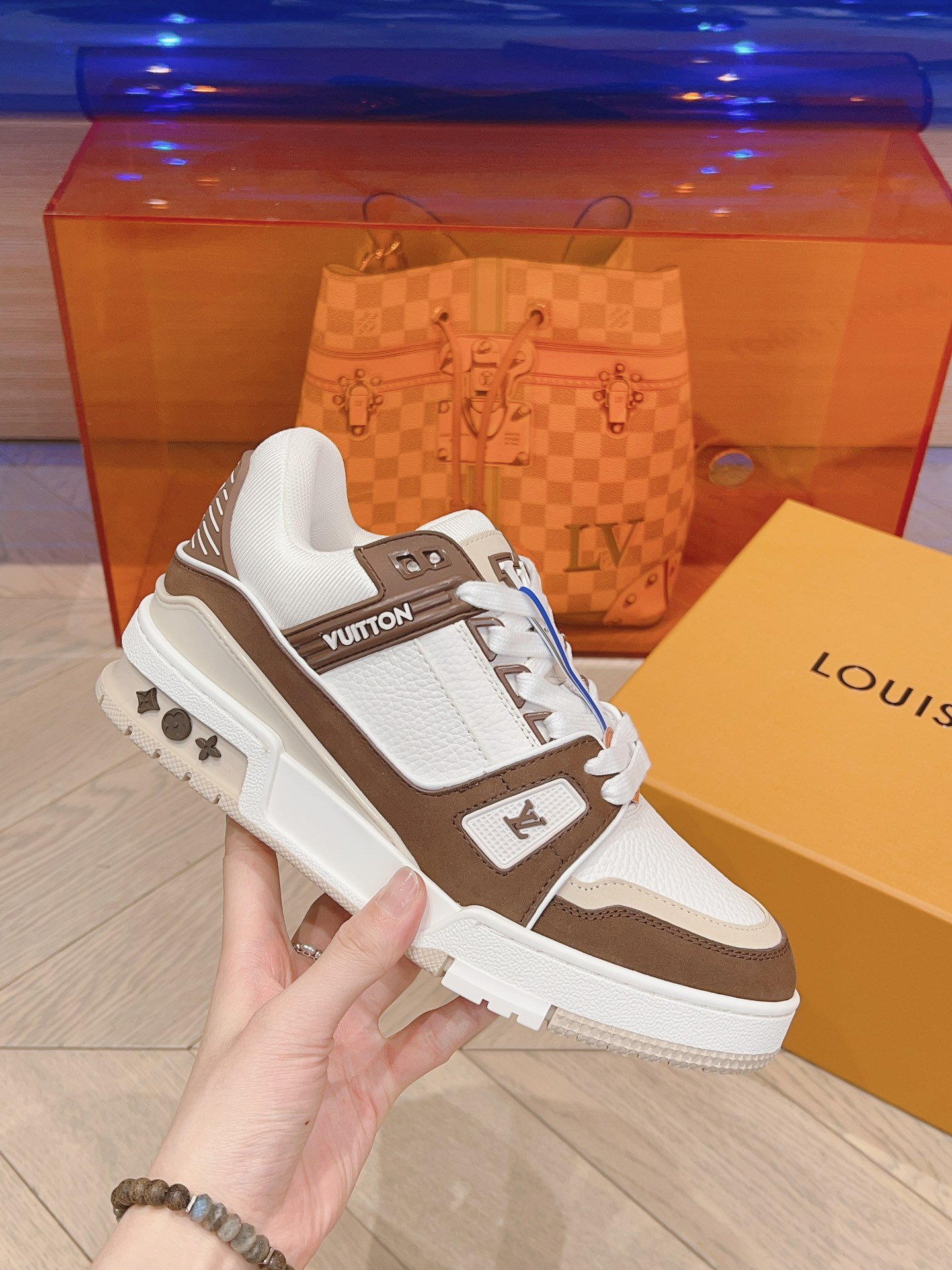 Lv Sneakers-10