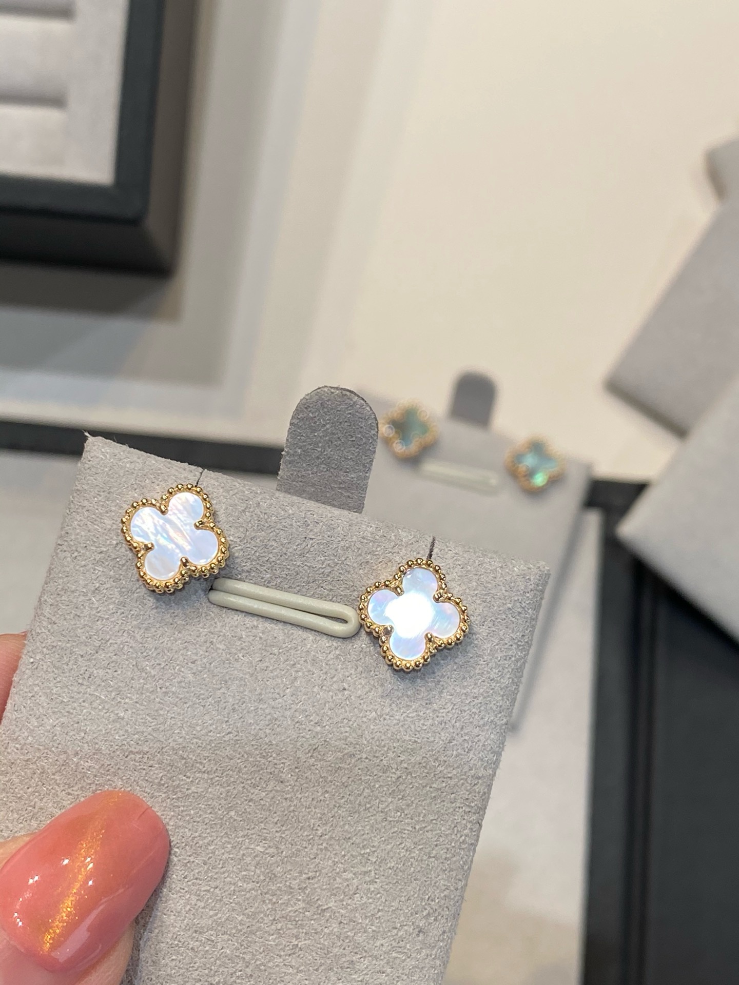 Van Cleef & Arpels earring-22