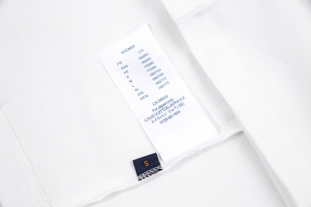LV clothing-70