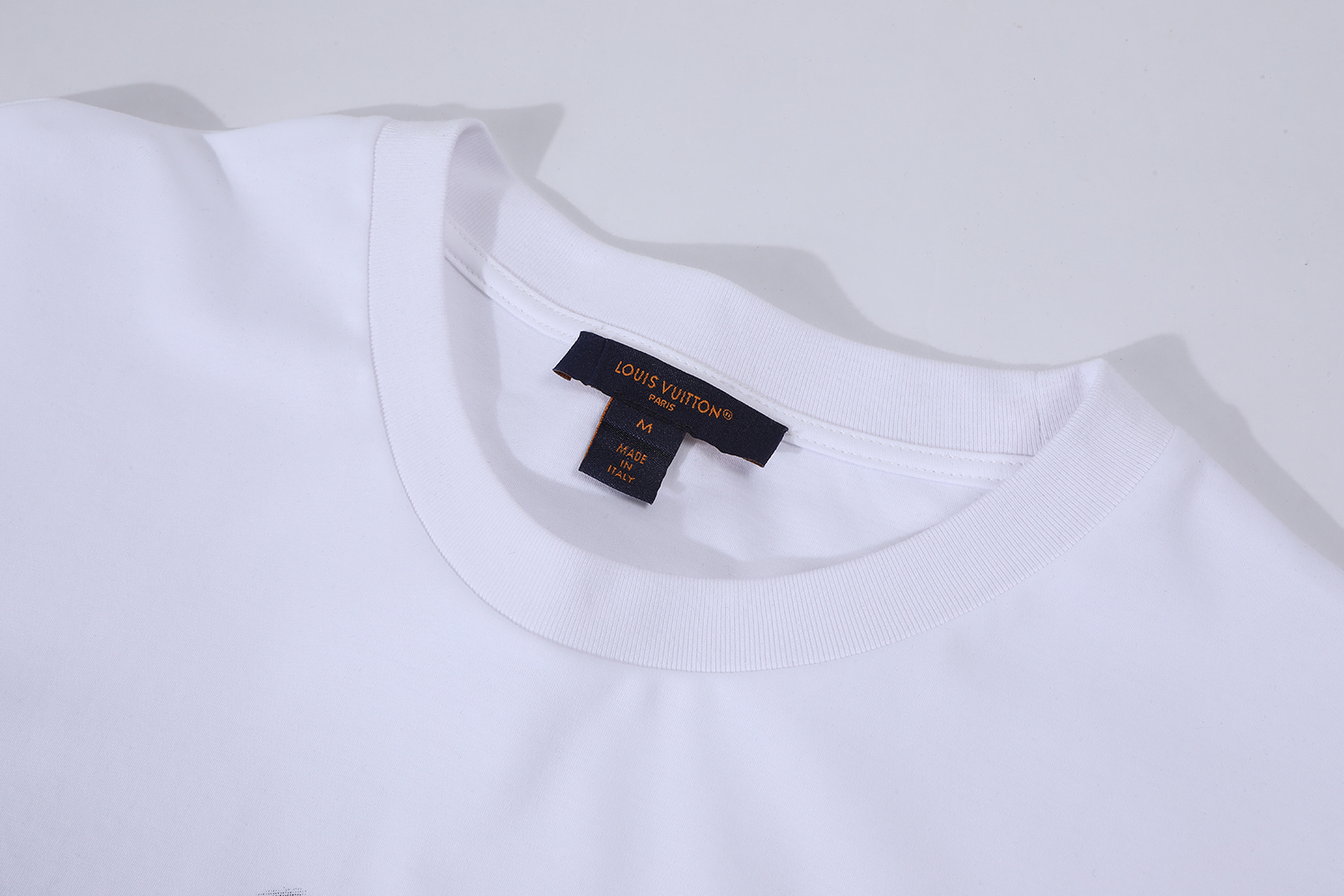 LV clothing-208