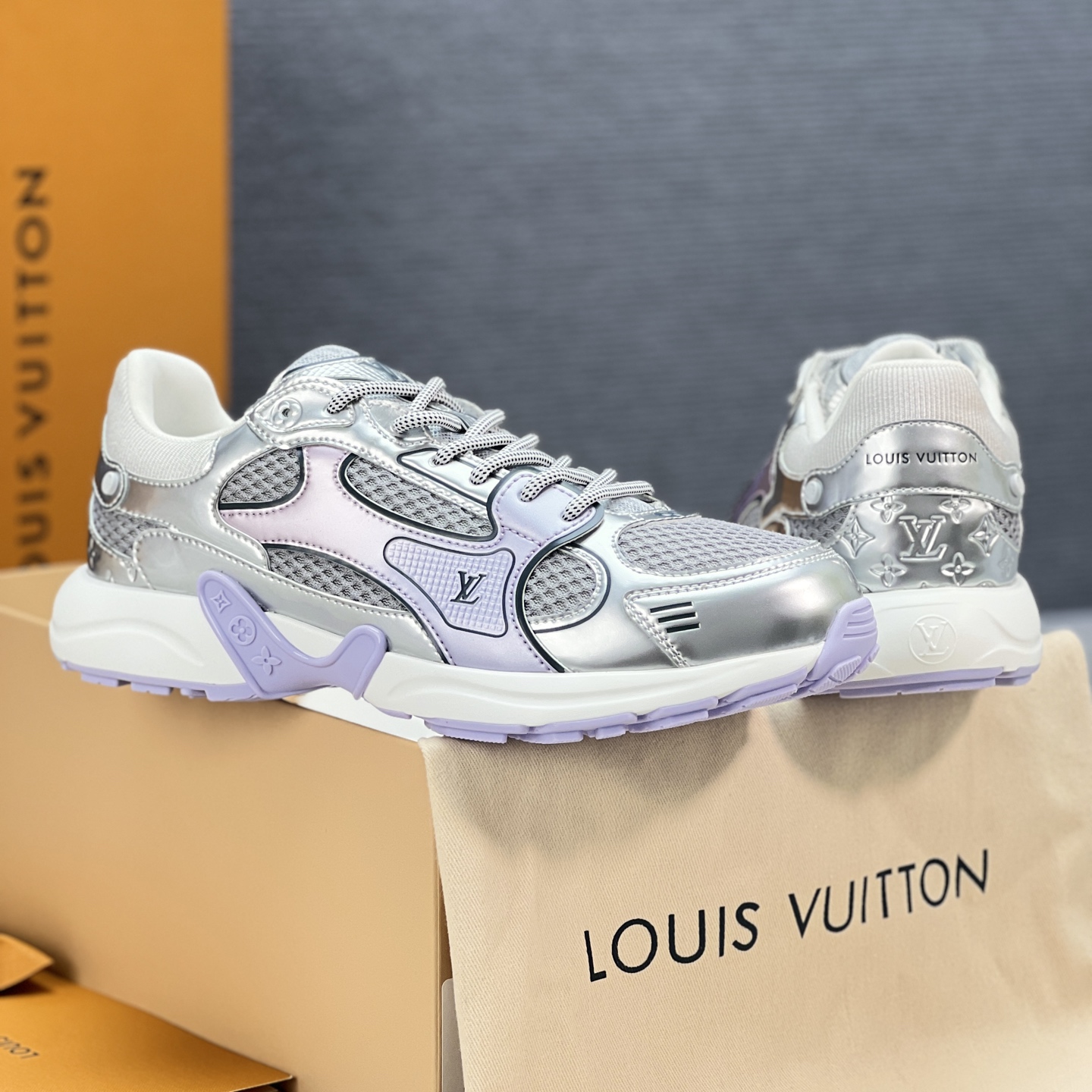 Lv Sneakers-198