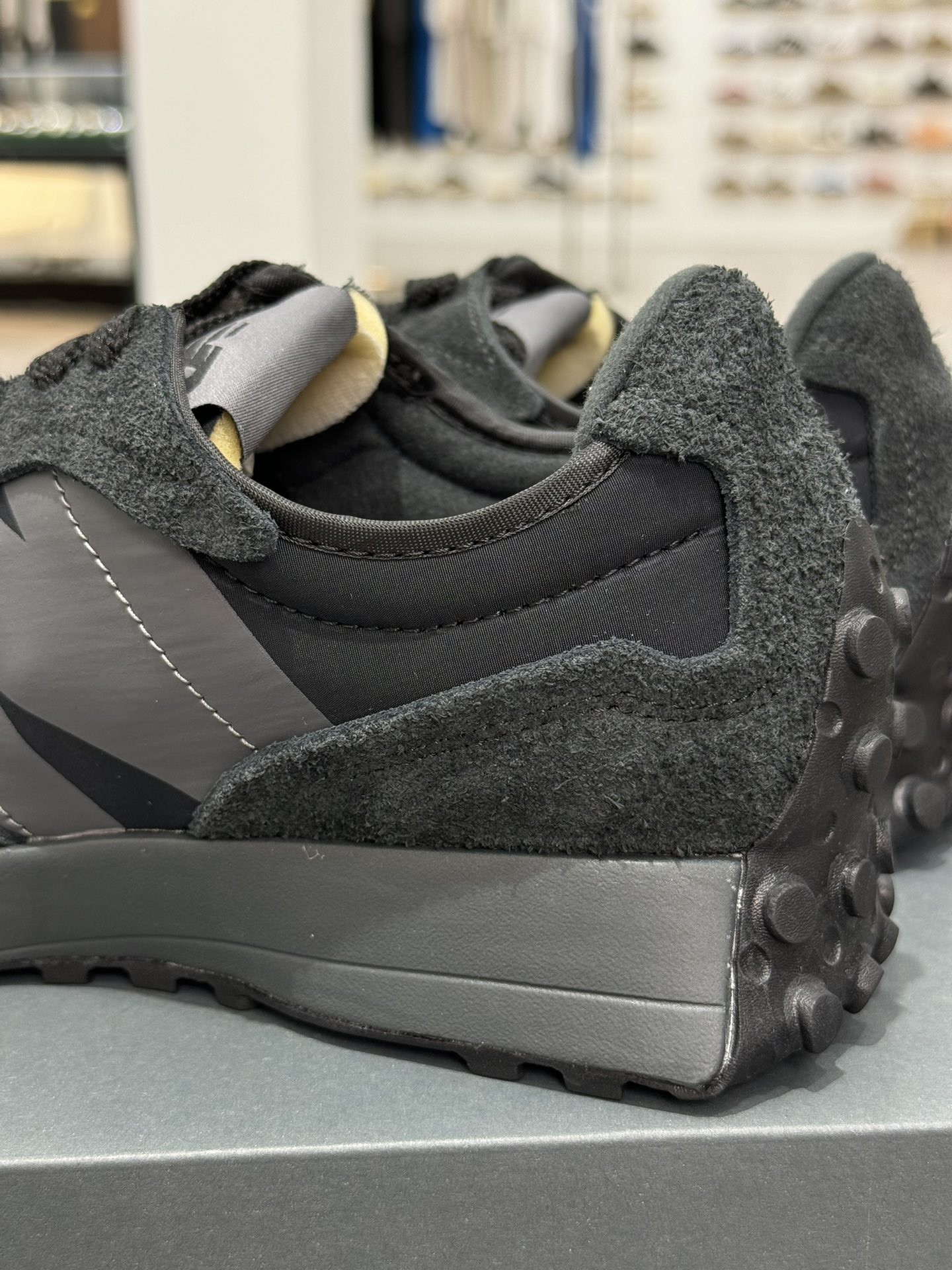 New Balance Sneakers-213