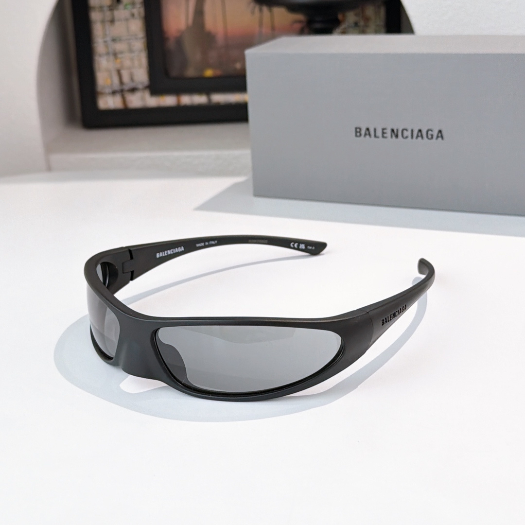 Balenciaga glasses-7