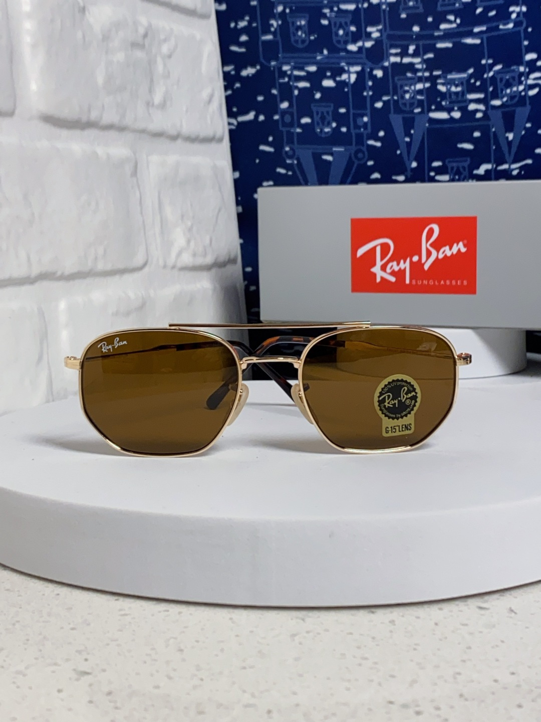 Ray-Ban glasses-1
