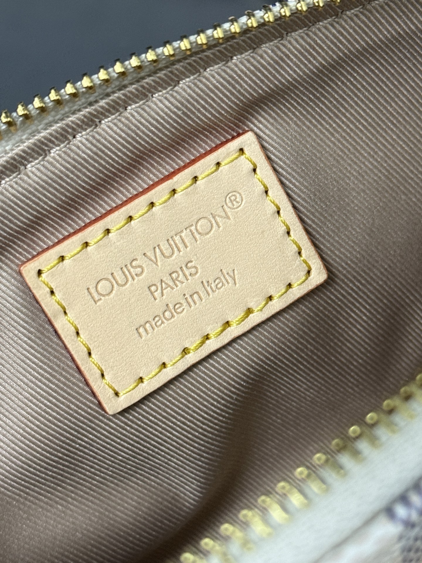 Louis Vuitton Hot New Product-48