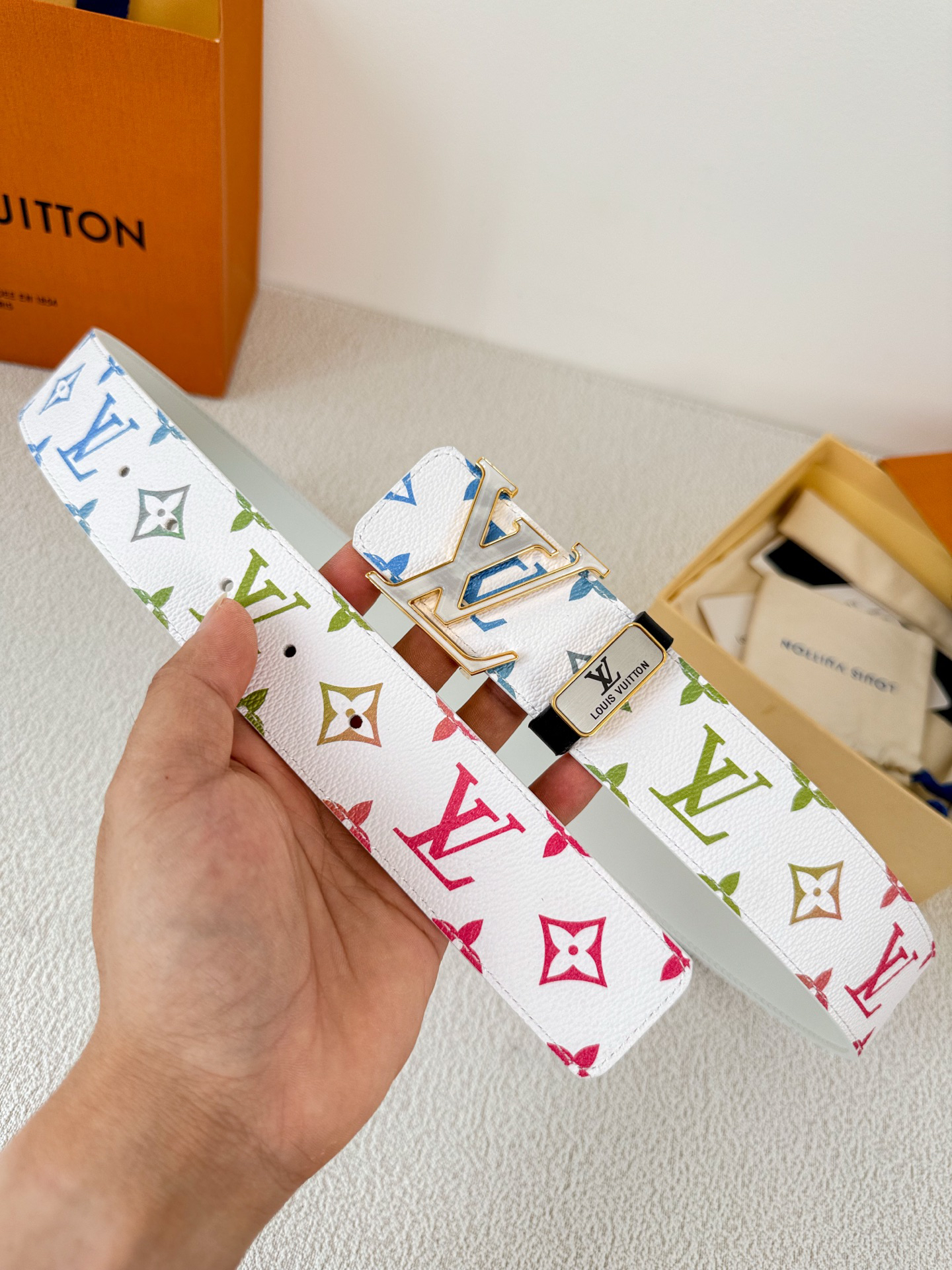 Lv belt-33