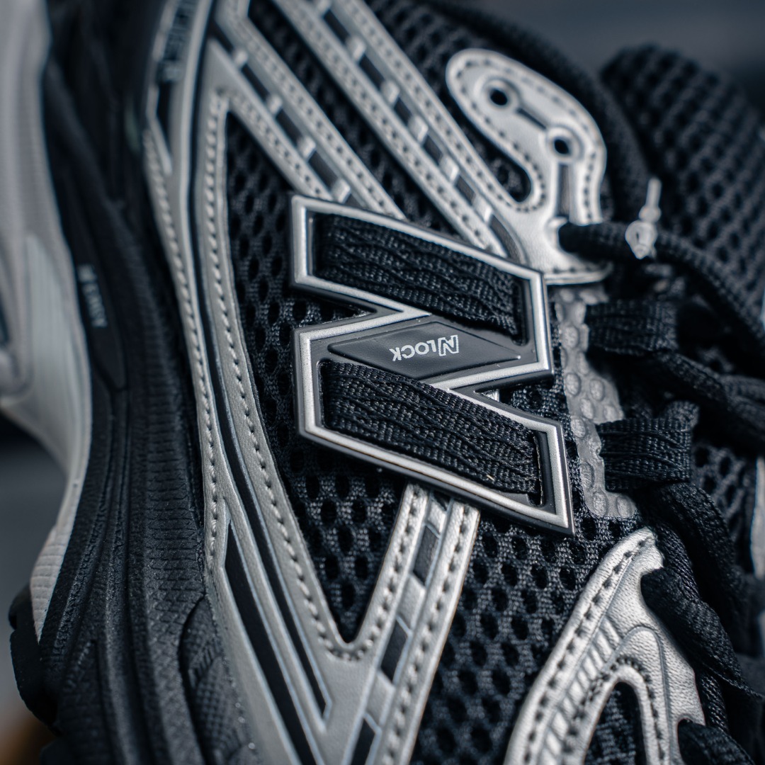 New Balance Sneakers-348