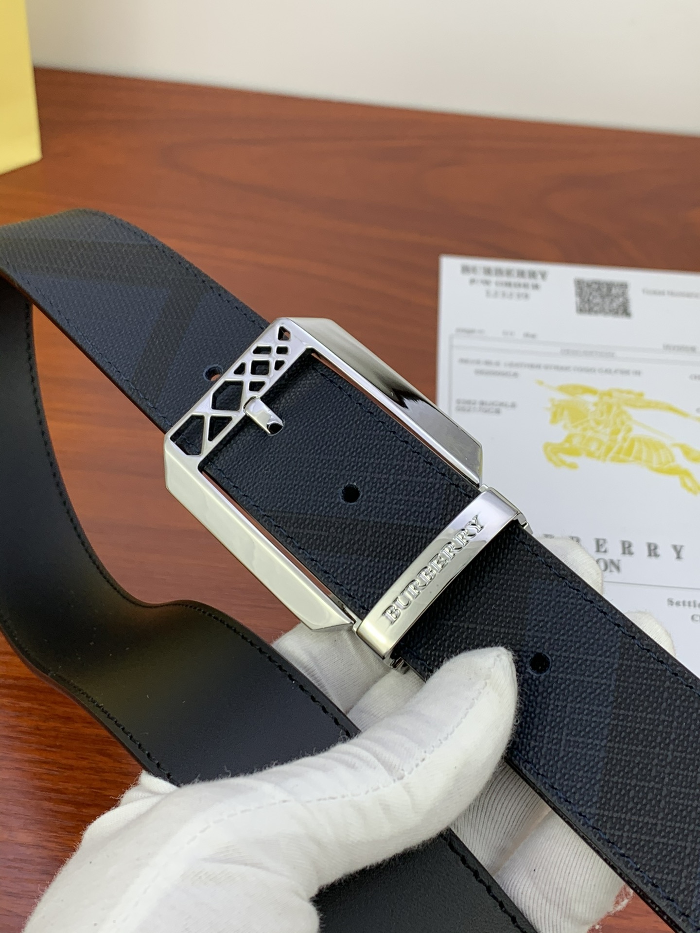 Burberry belt-116