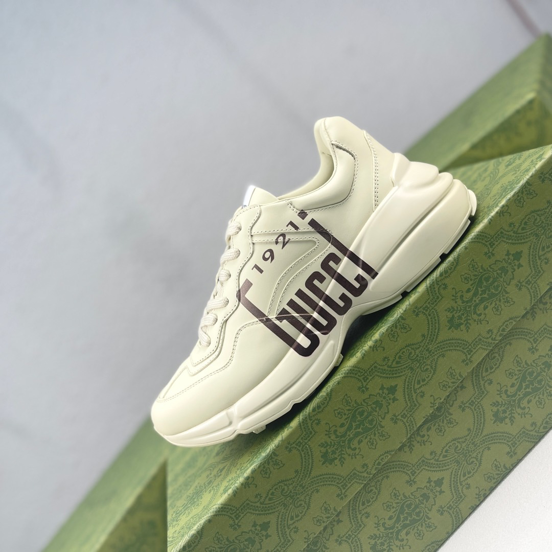 Gucci Sneakers-215