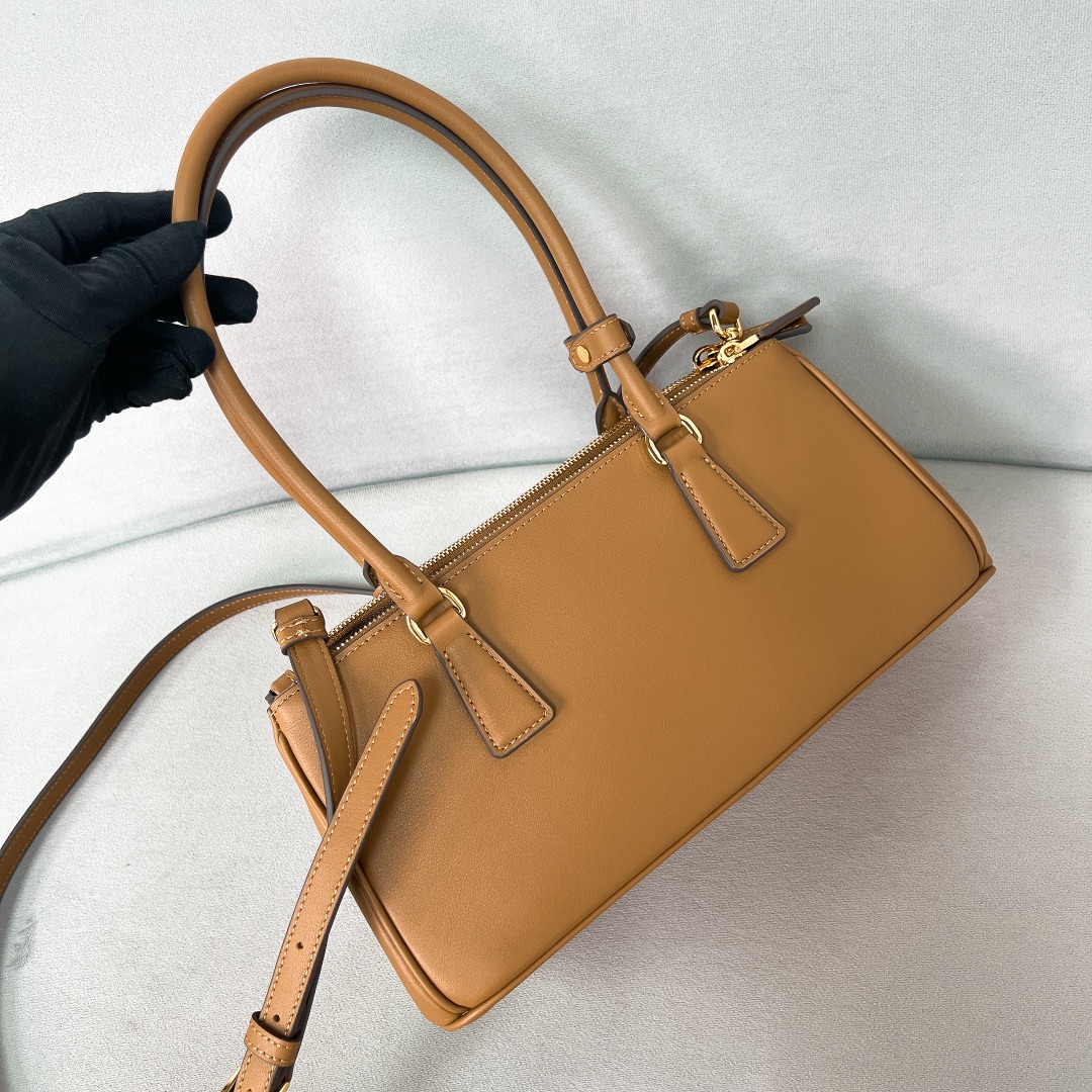 Prada Hot New Product-4