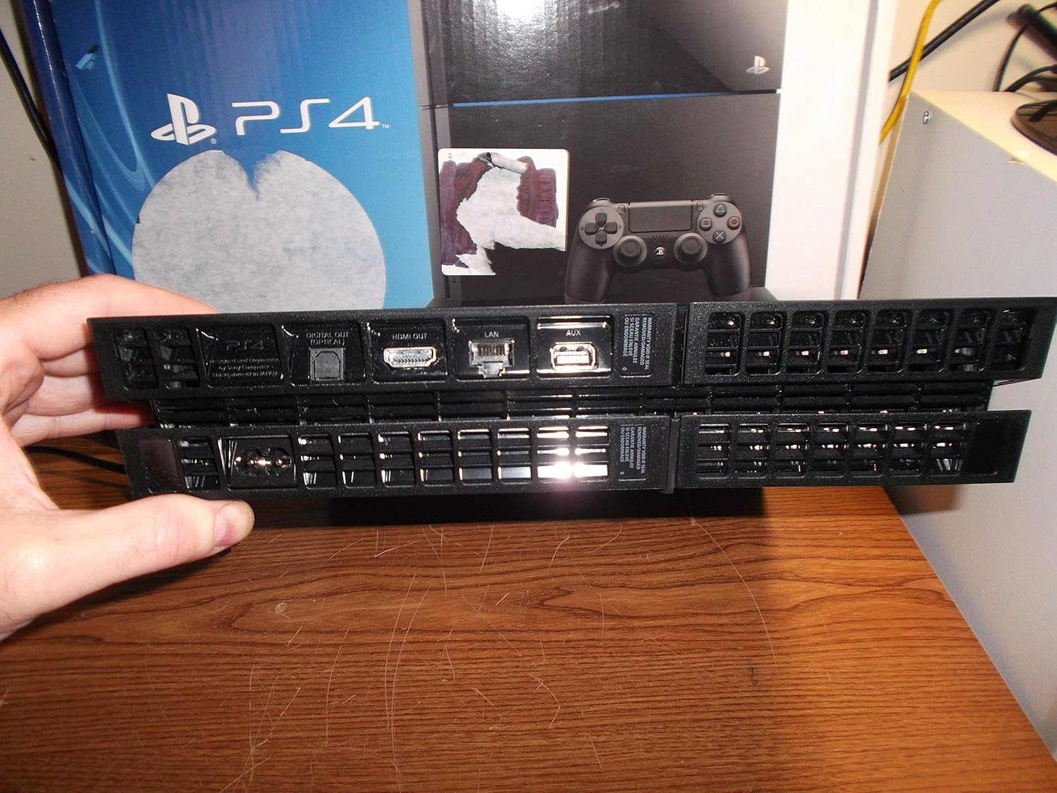 PlayStation 4 Console 500 GB (Renewed)