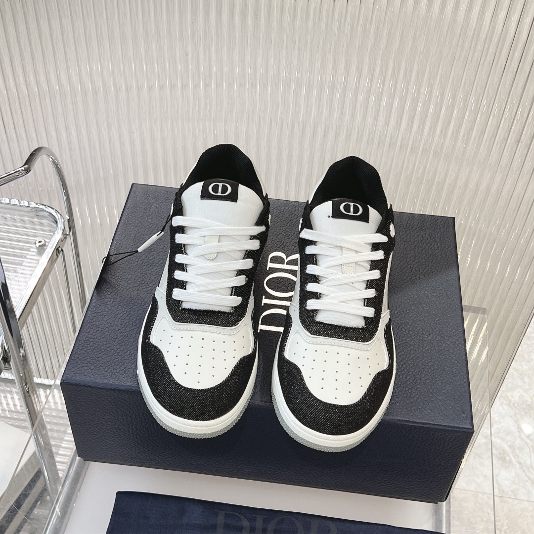 Dior Sneakers-121