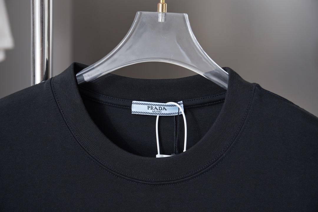 Prada clothing-116