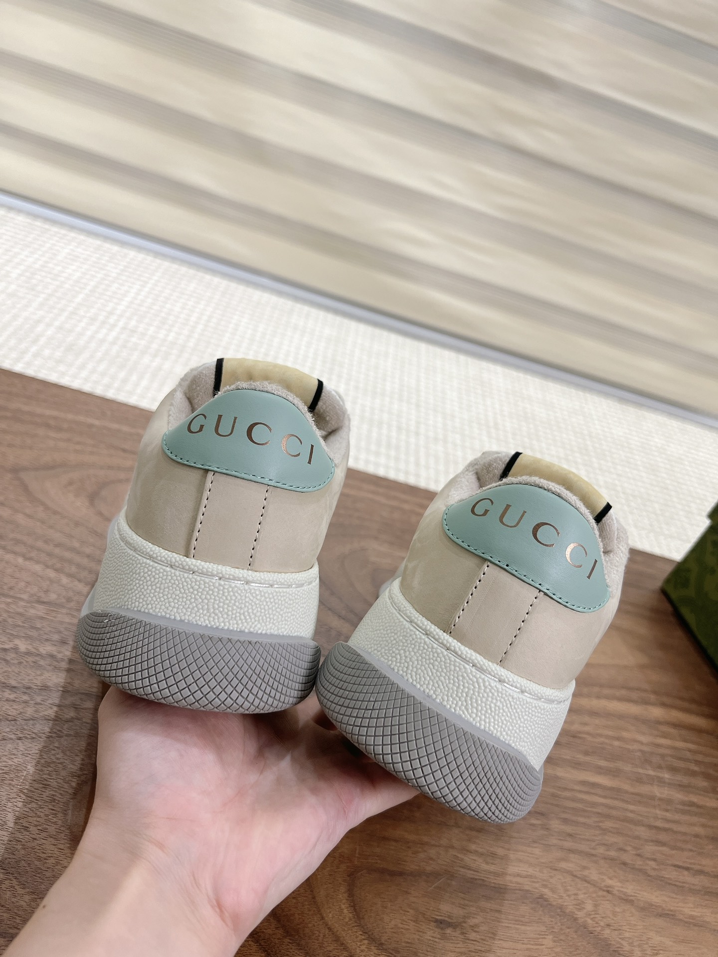 Gucci Sneakers-144