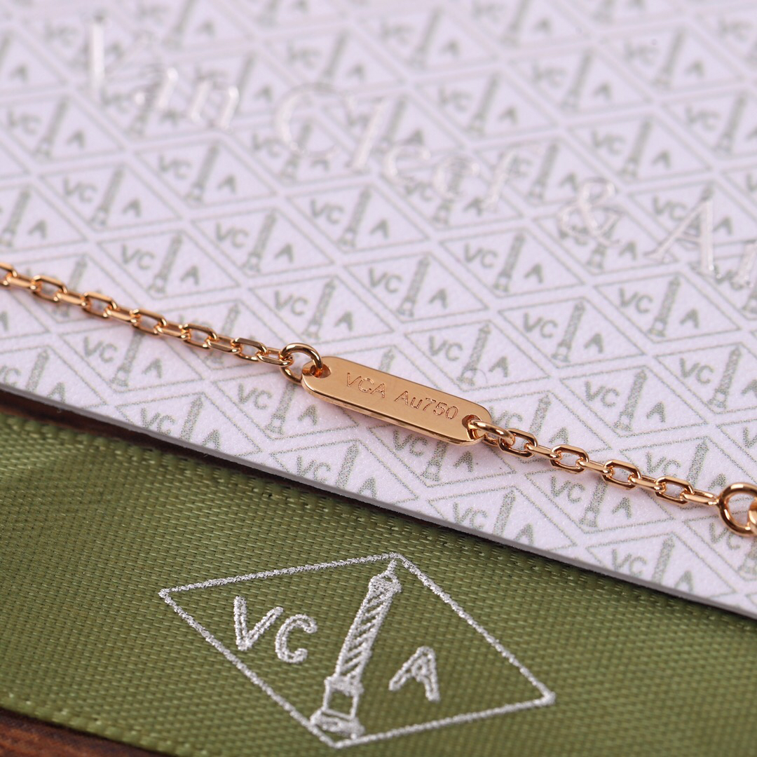 Van Cleef & Arpels necklace-43