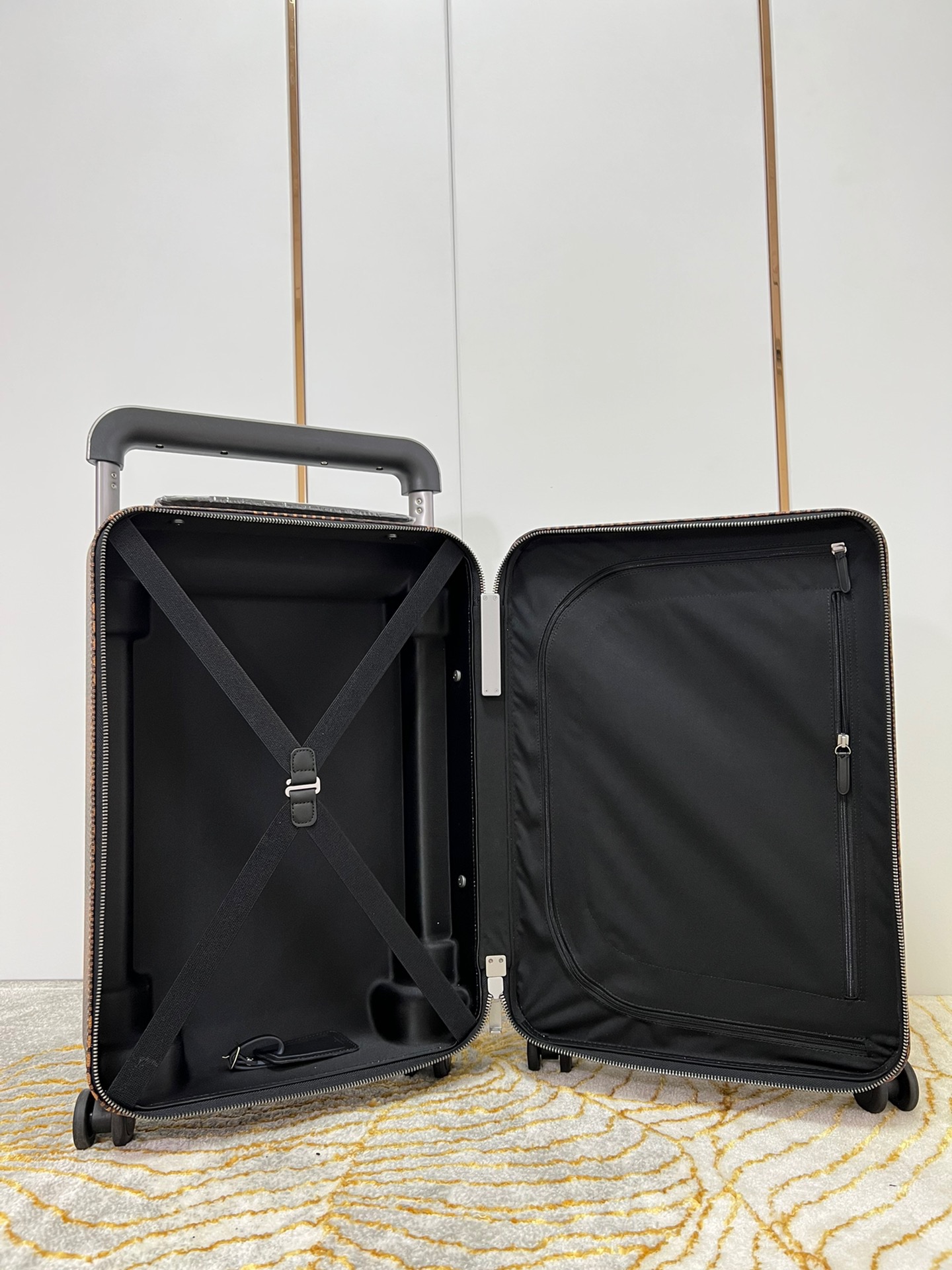 LV luggage-32