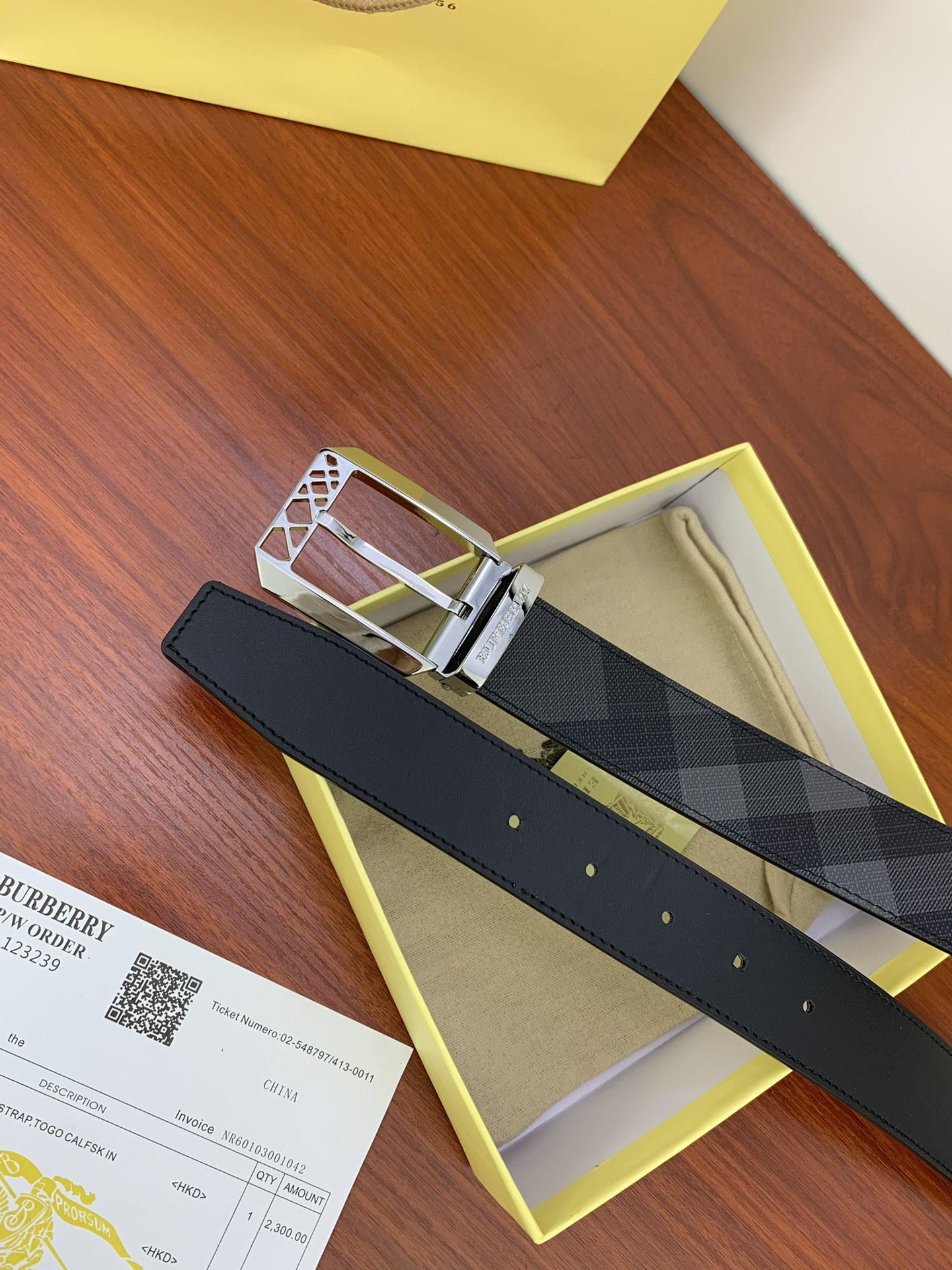 Burberry belt-115