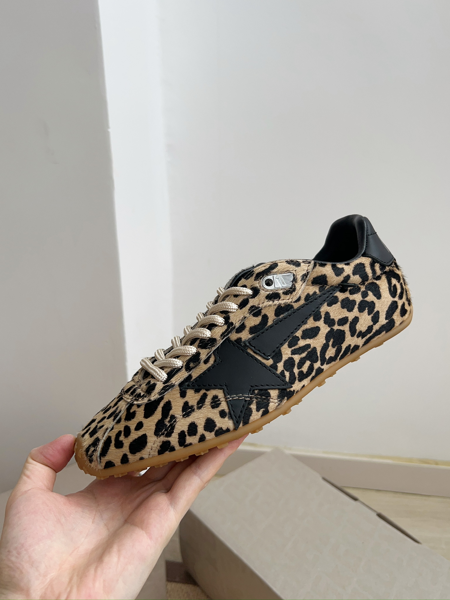 Golden Goose Sneakers-12