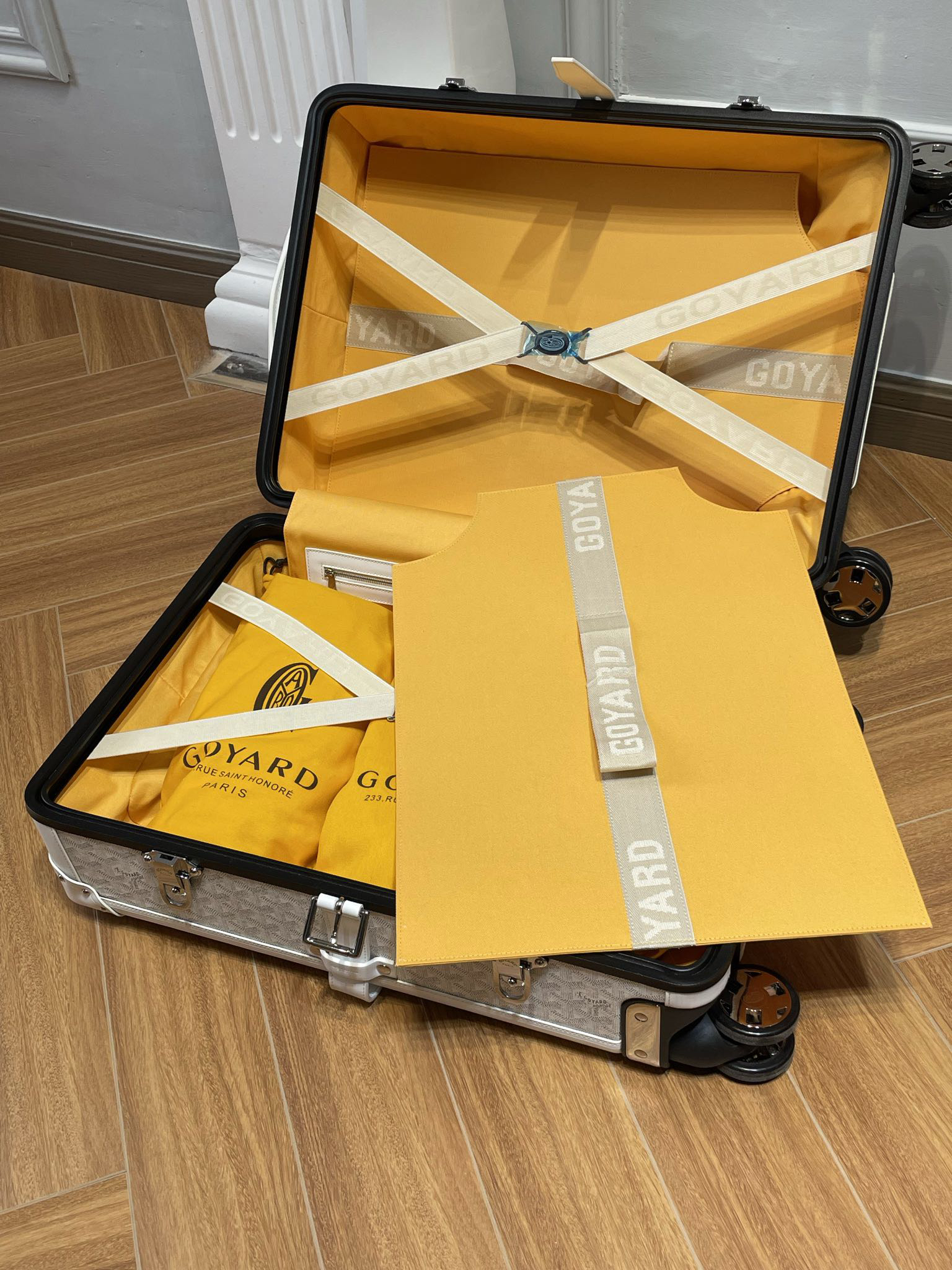 Goyard luggage-34