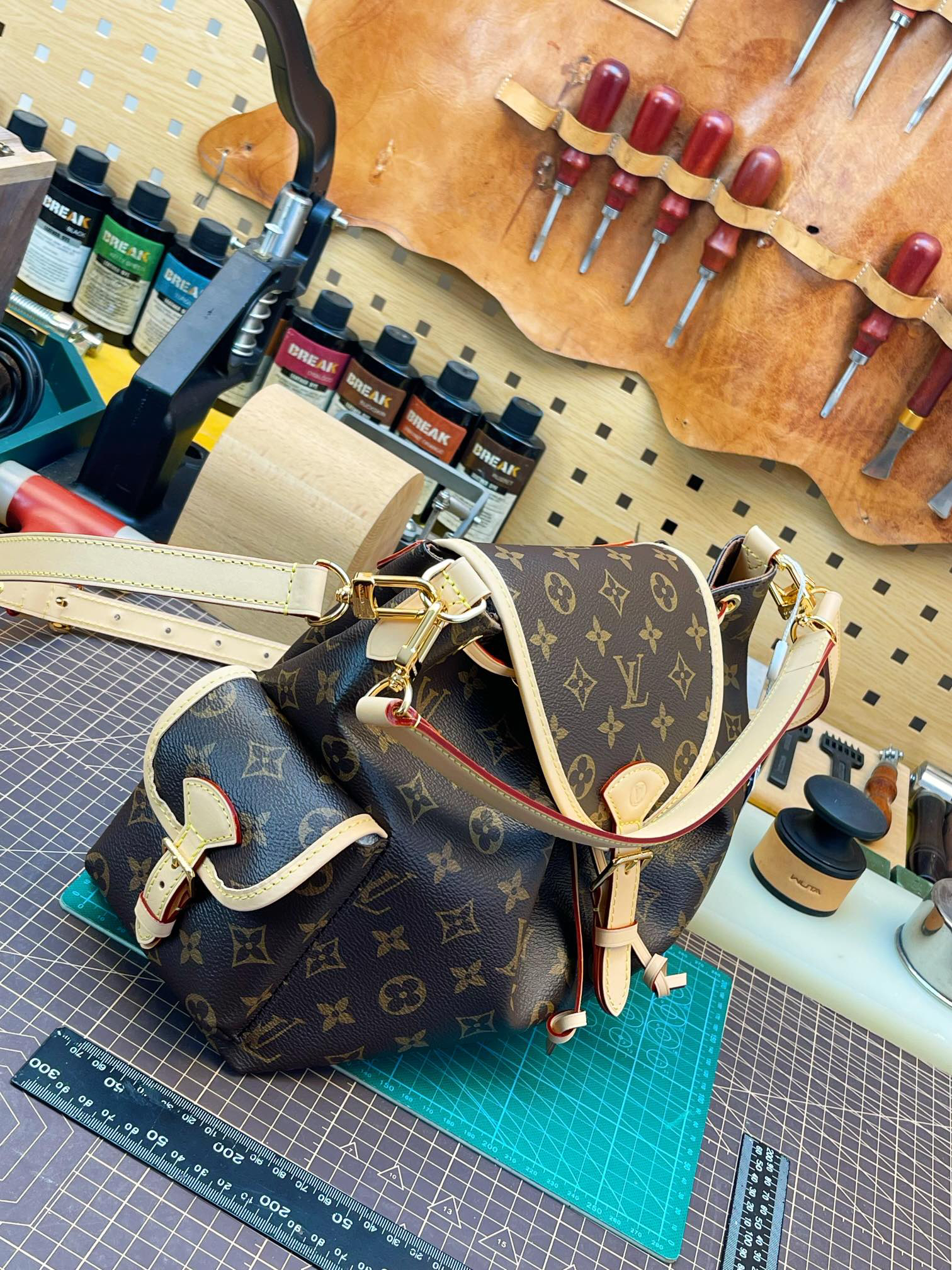 Louis Vuitton Hot New Product-18