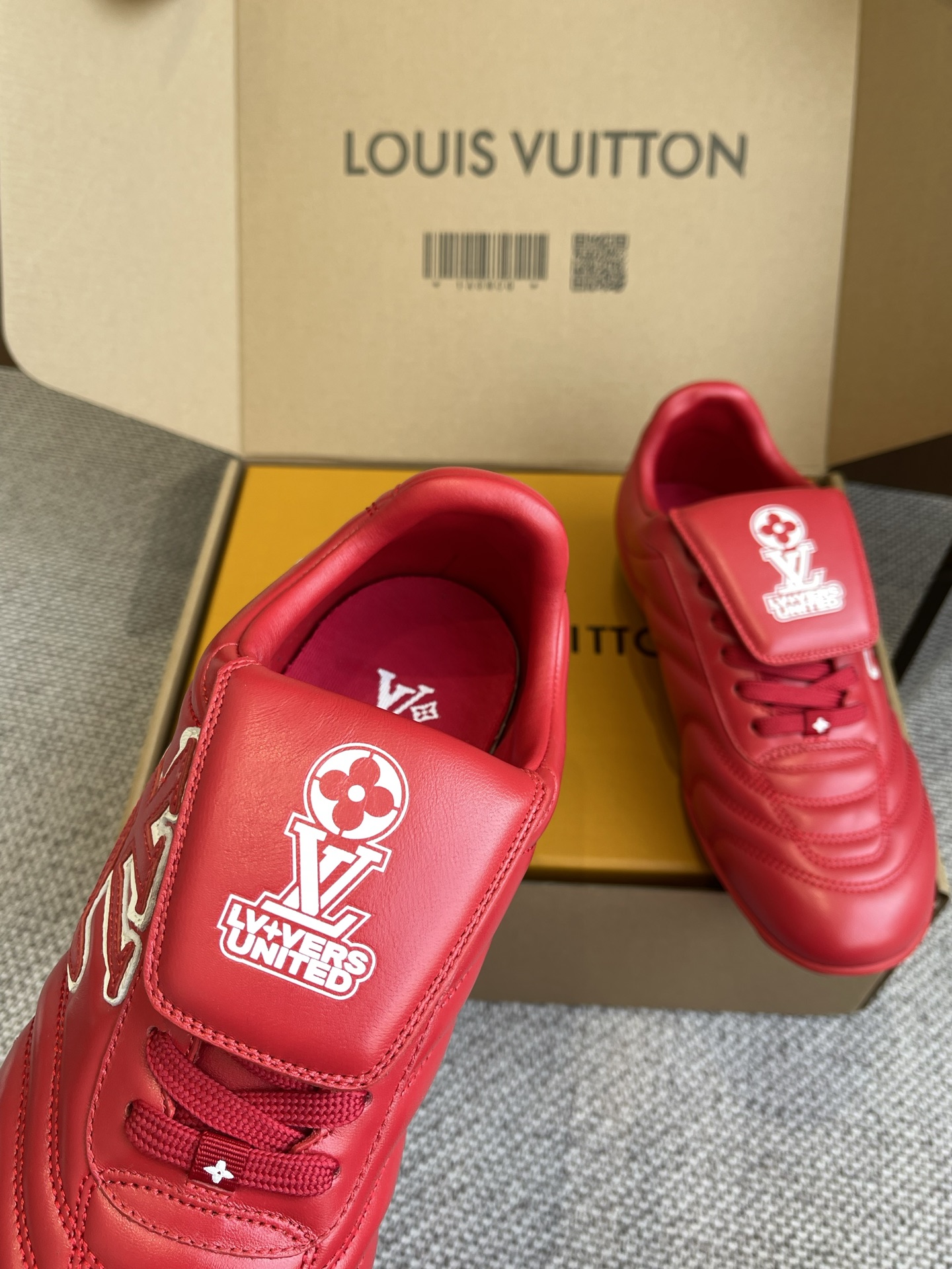 Lv Sneakers-107