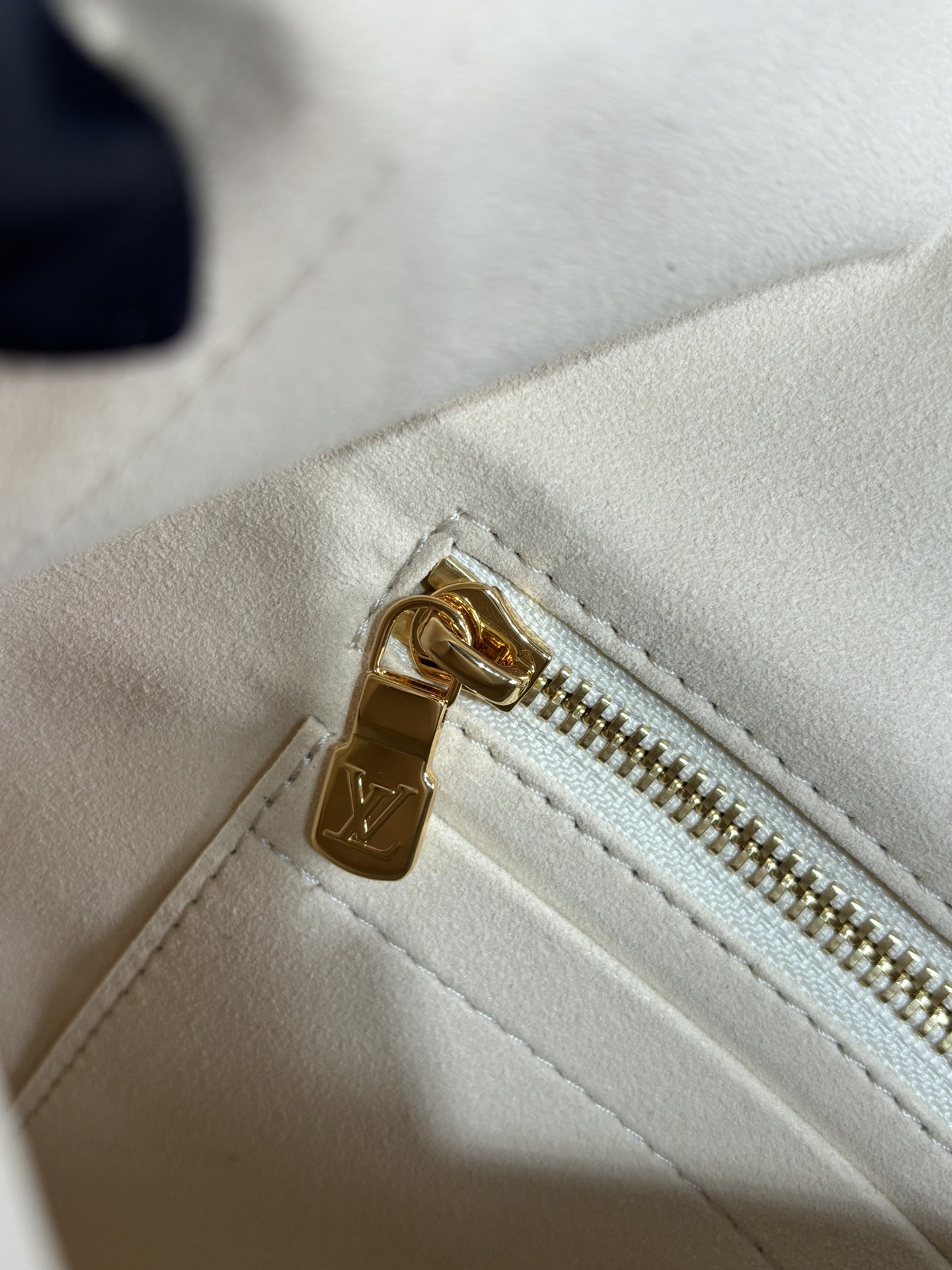 Louis Vuitton Hot New Product-90