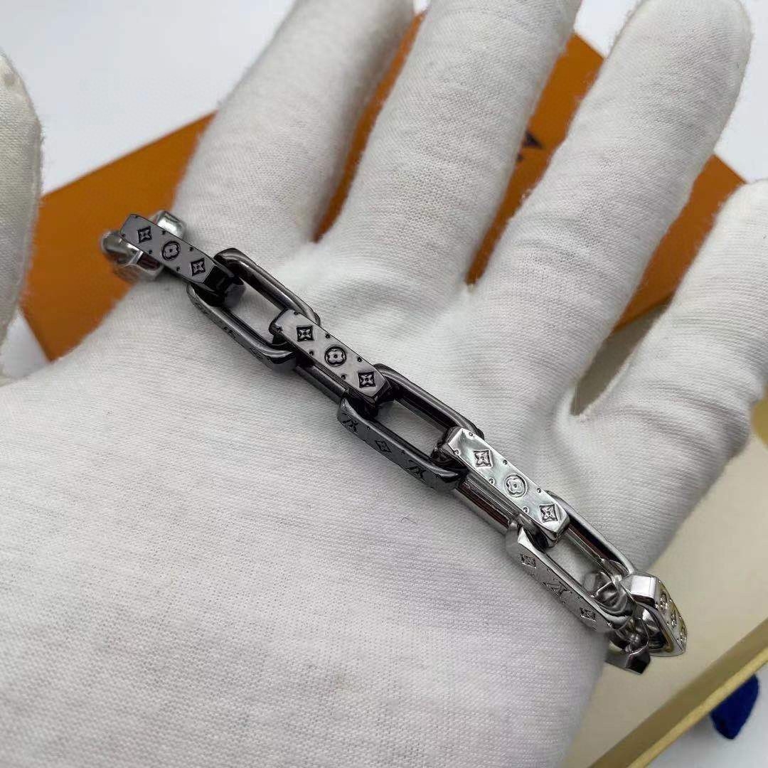 LV Bracelet-44