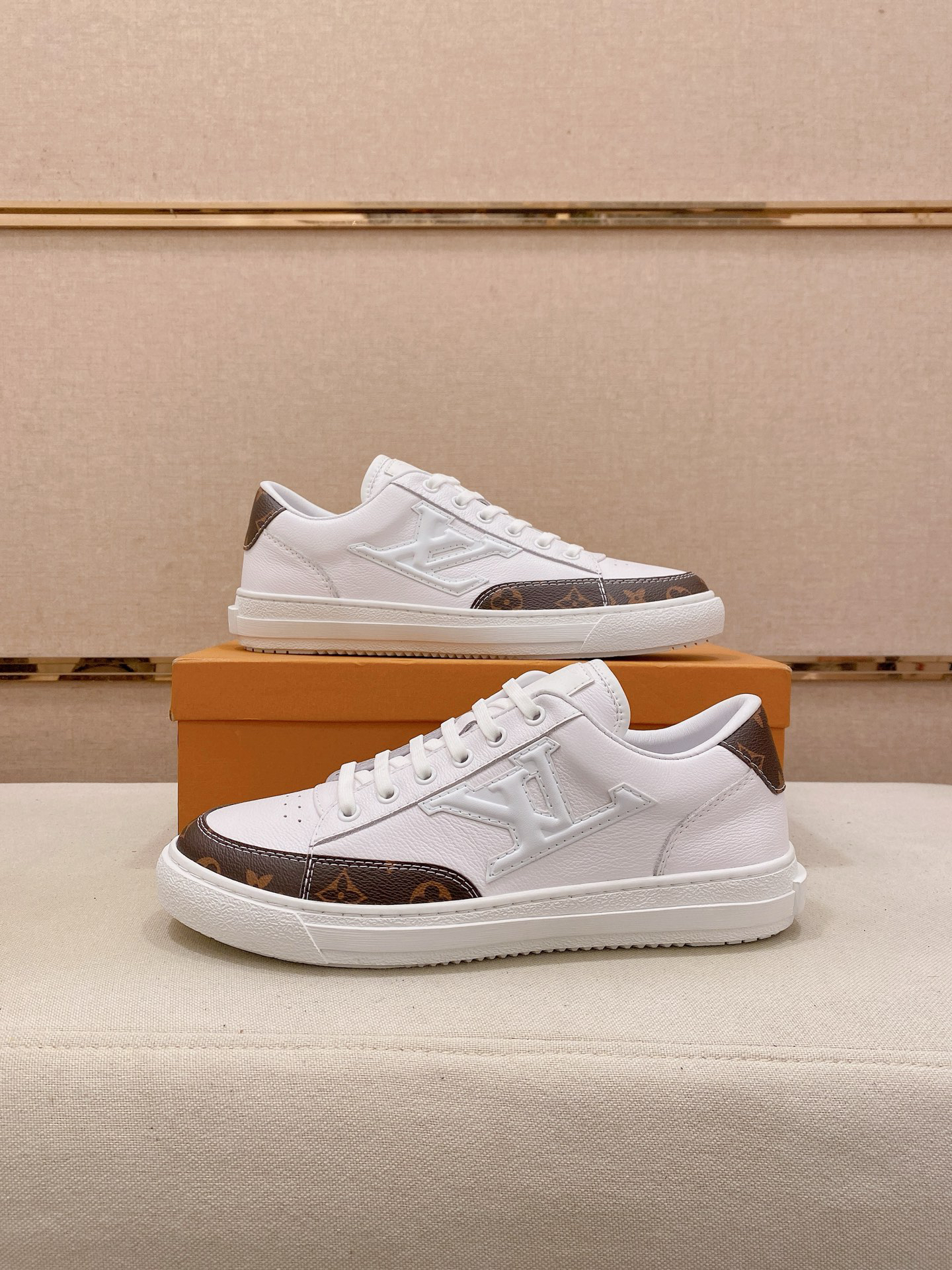 Lv Sneakers-96