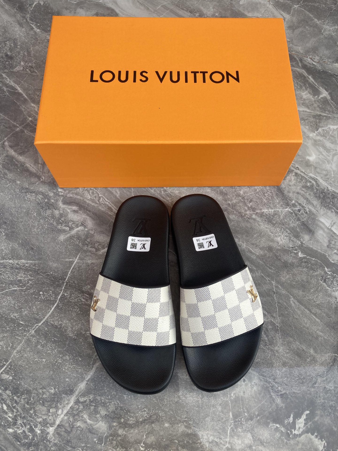 LV Summer footwear