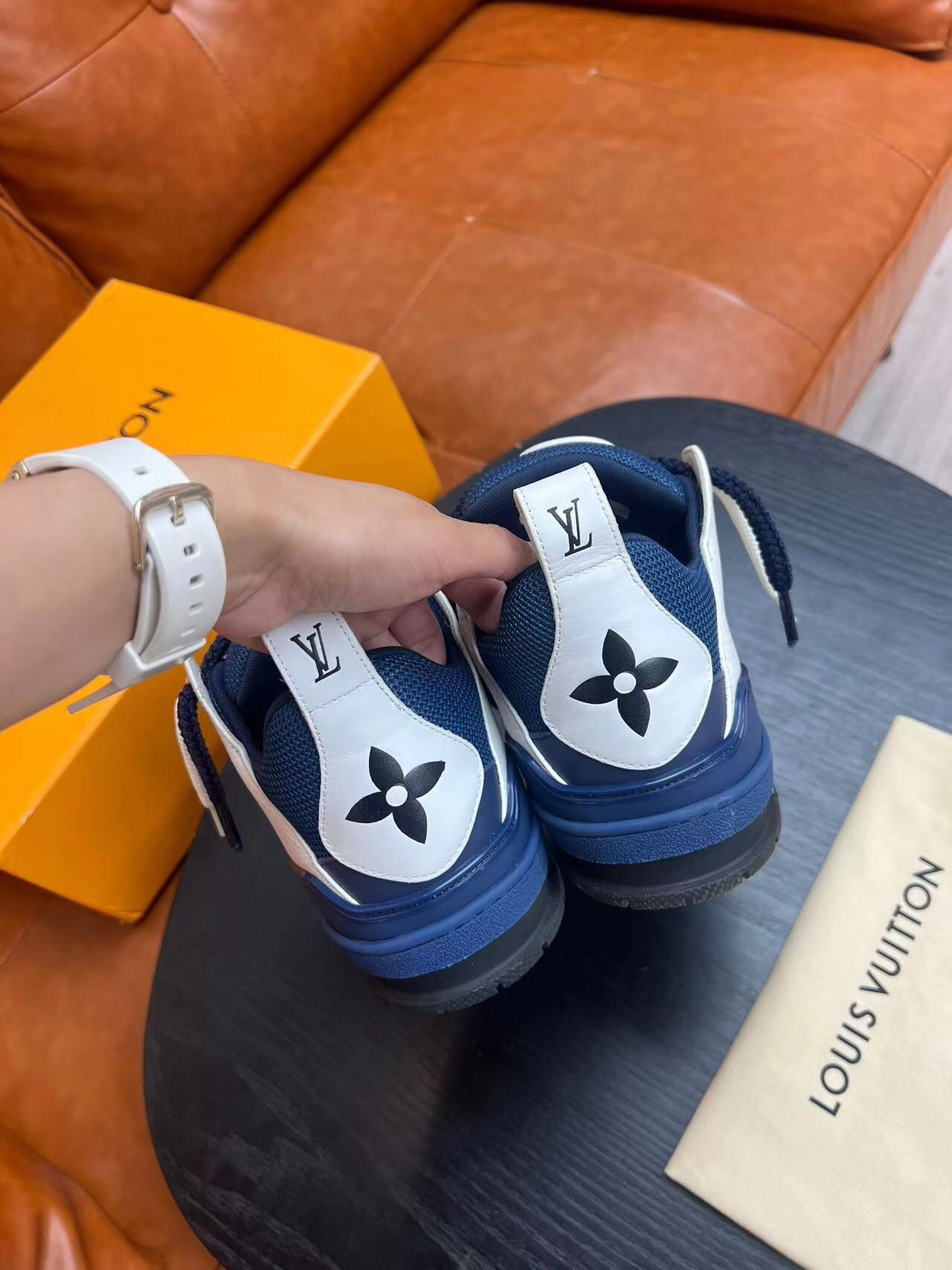 Lv Sneakers-44