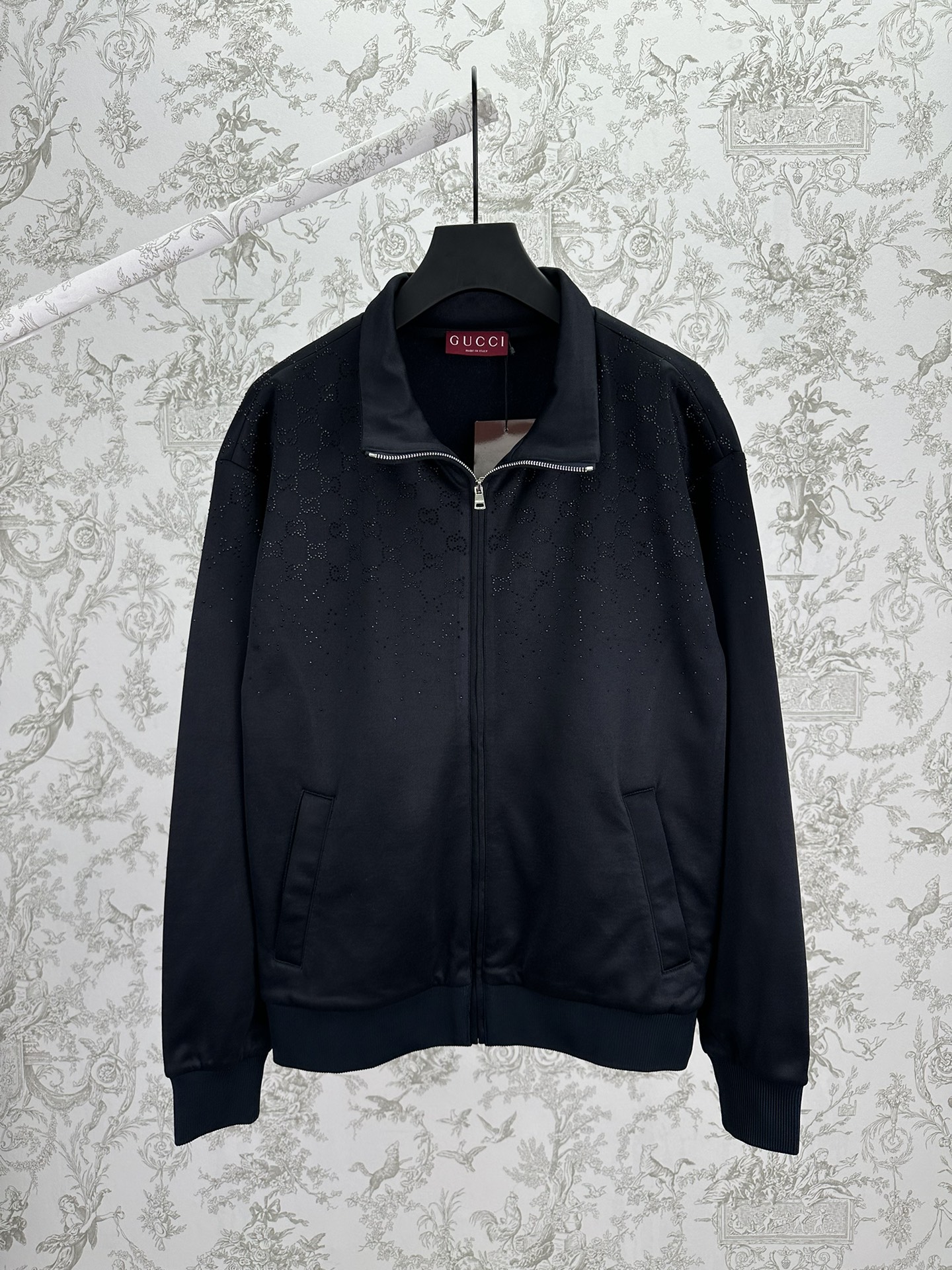 Gucci Clothing-337