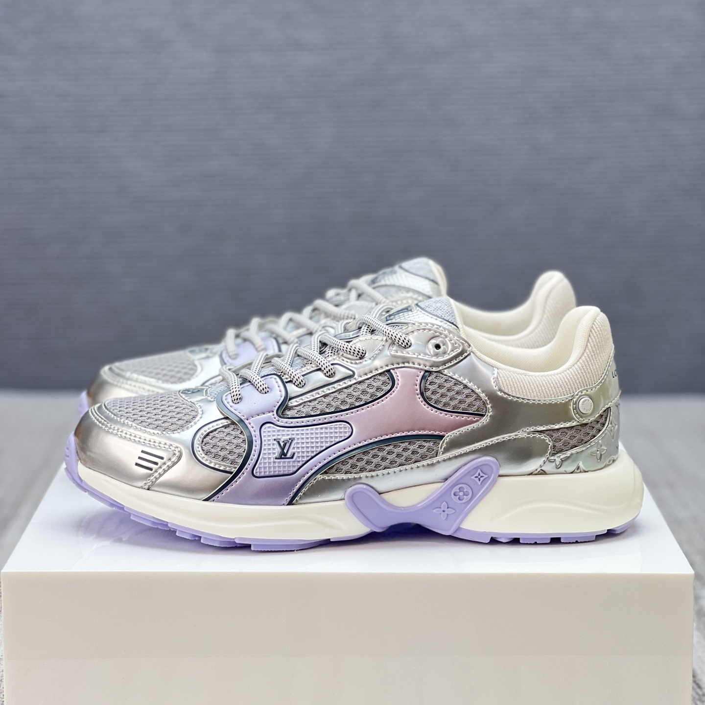 Lv Sneakers-198
