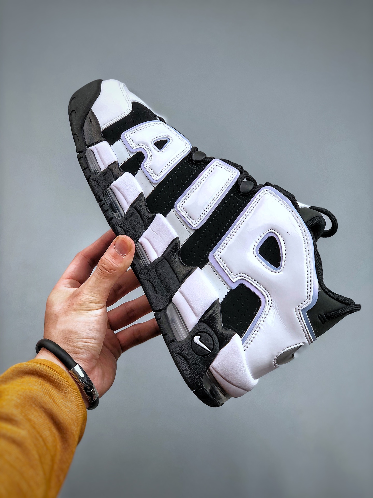 Nike Sneakers-333