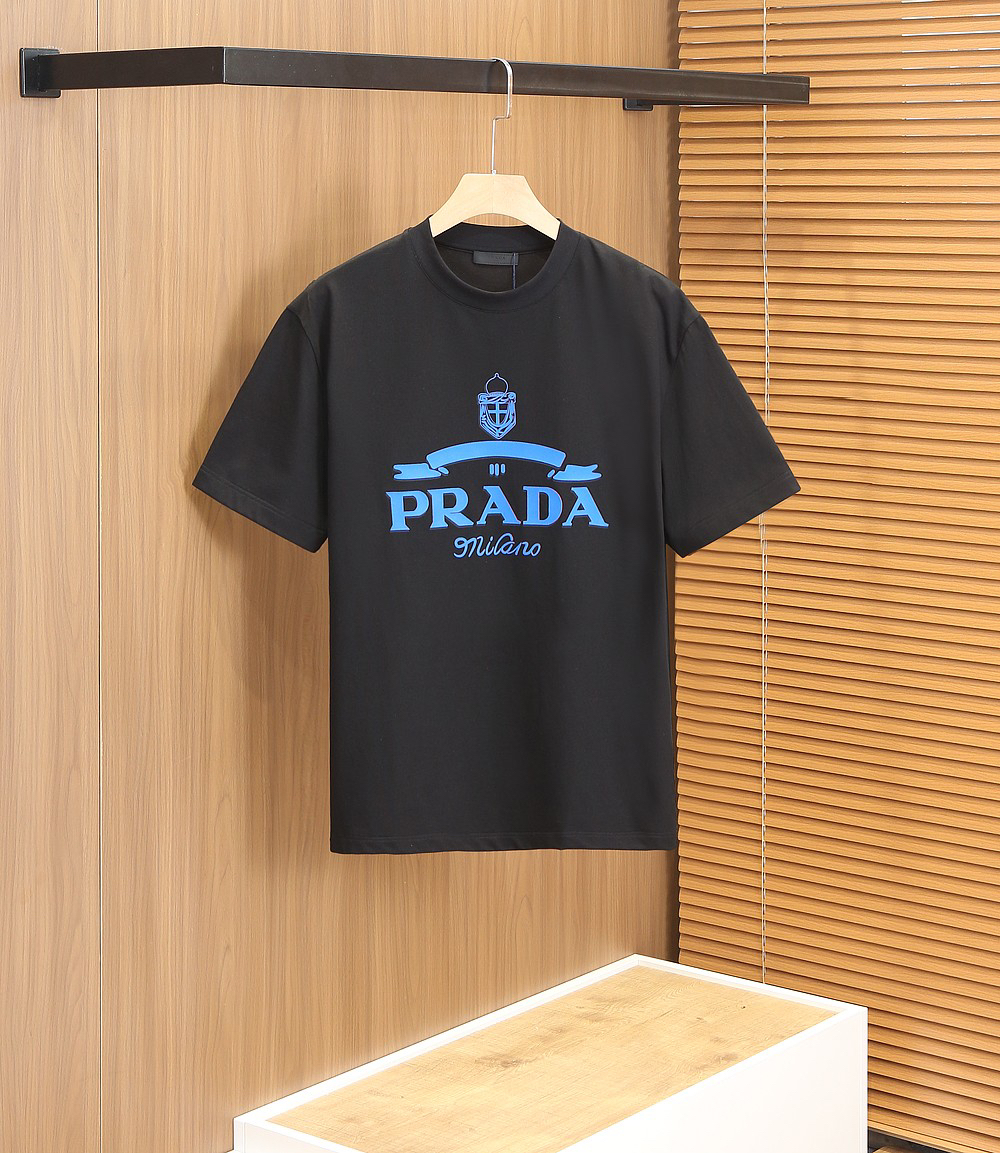 Prada clothing-269