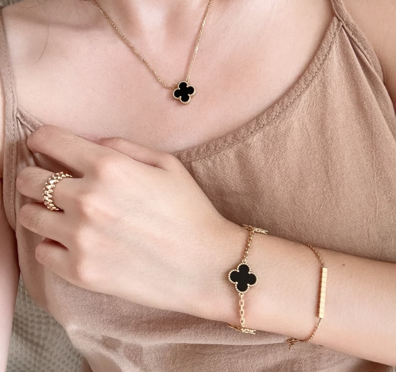 Van Cleef & Arpels necklace-125