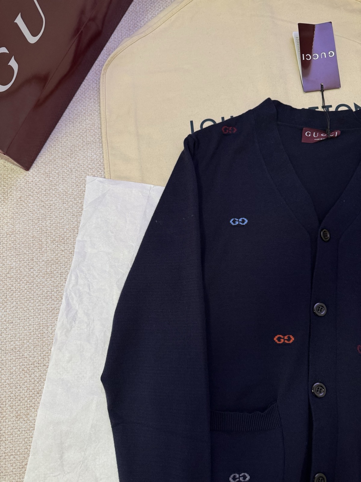 Gucci Clothing-4