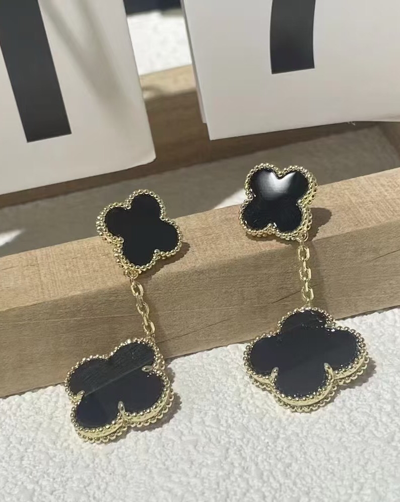 Van Cleef & Arpels earring-91