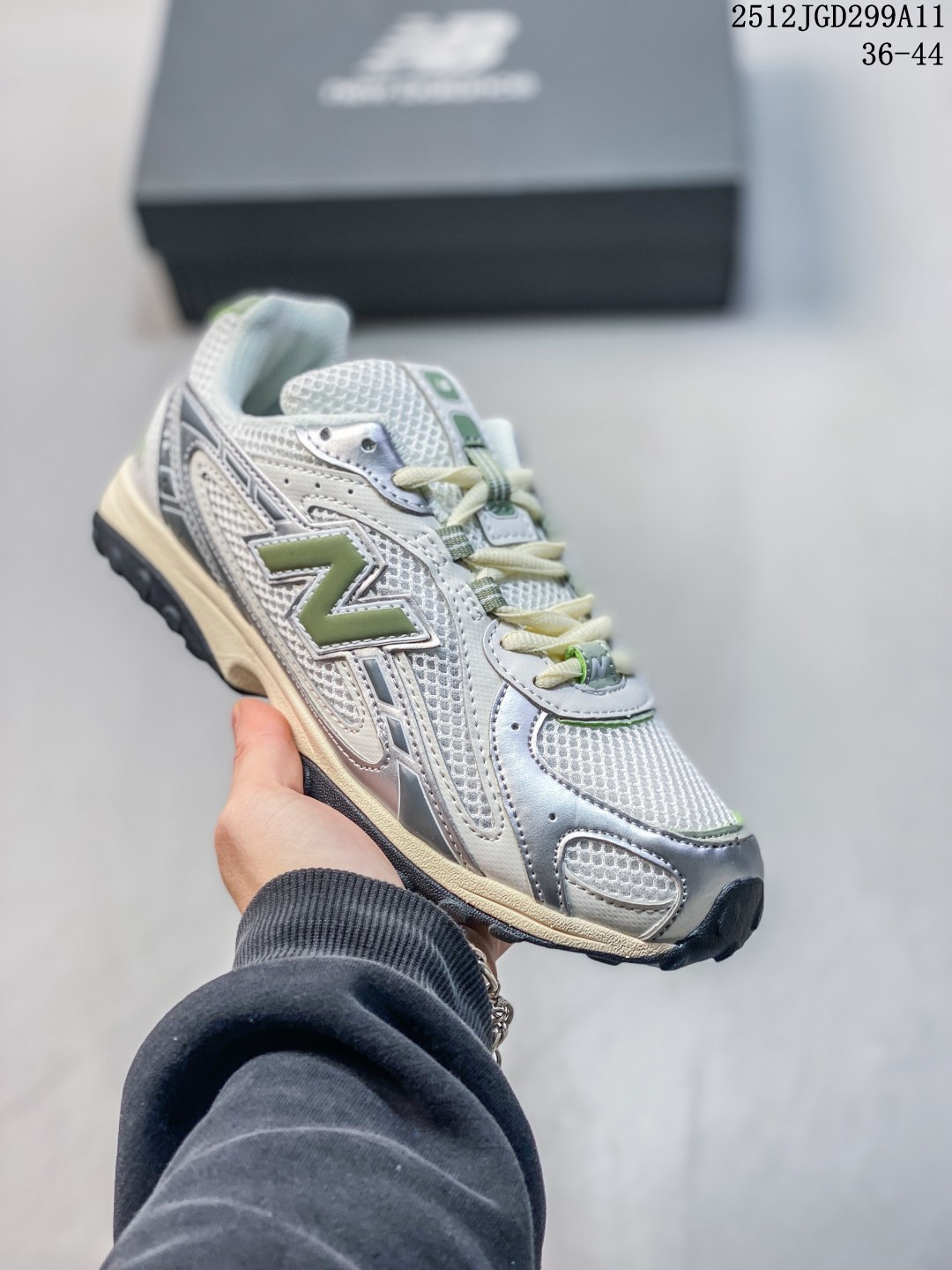 New Balance Sneakers-242