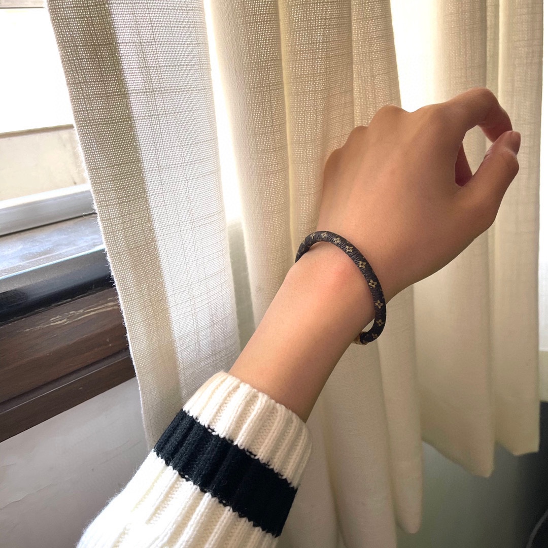 LV Bracelet-80