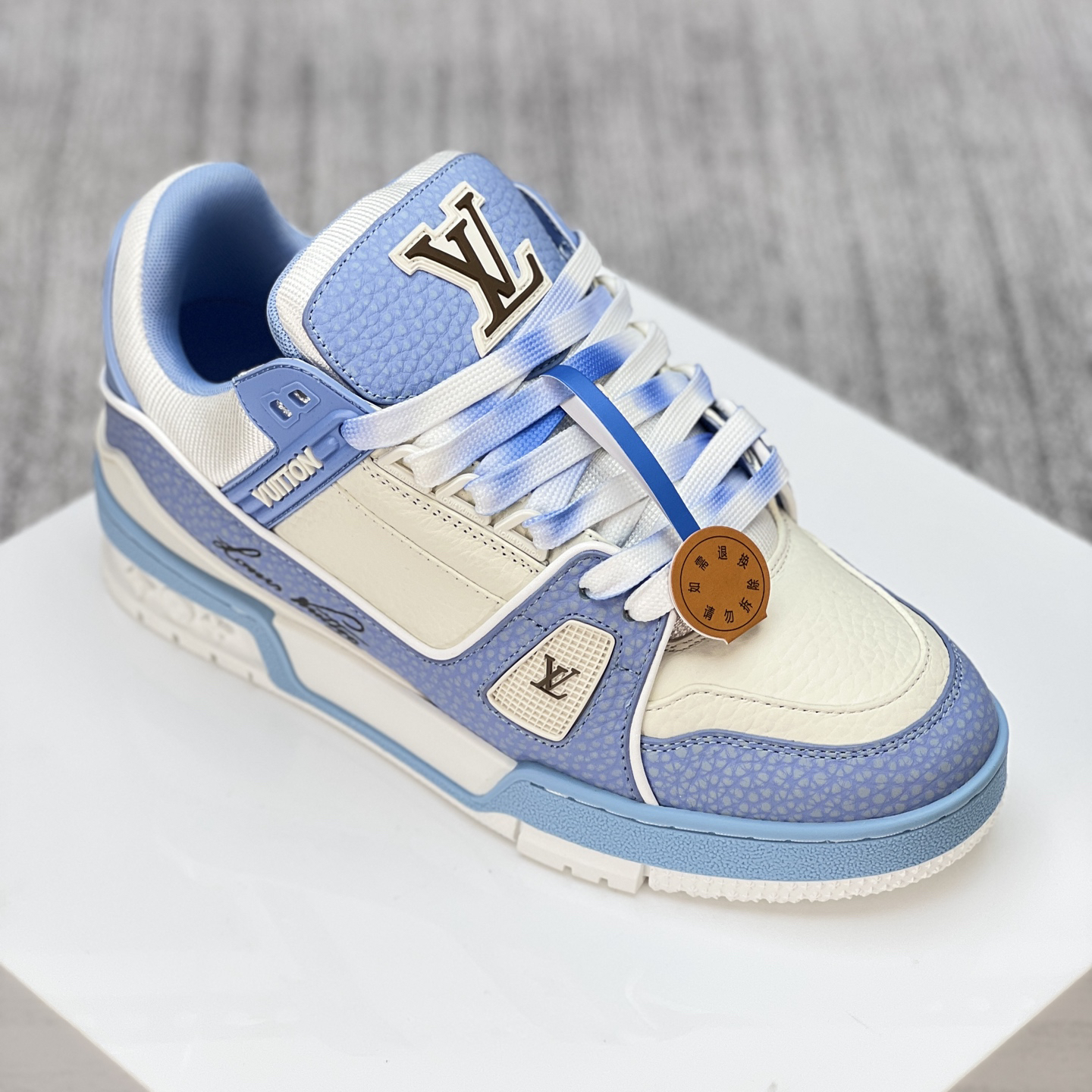 Lv Sneakers-153