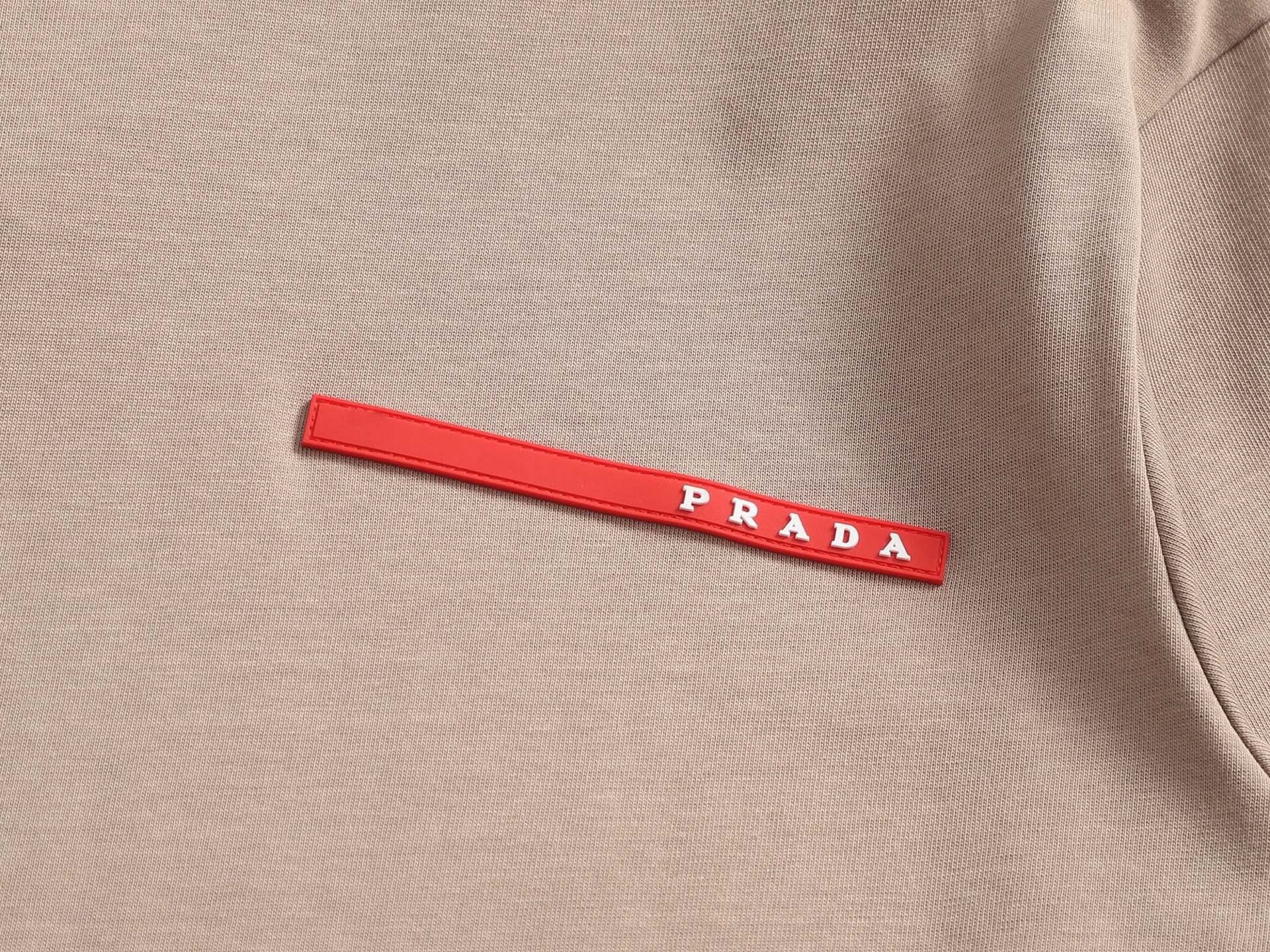 Prada clothing-260