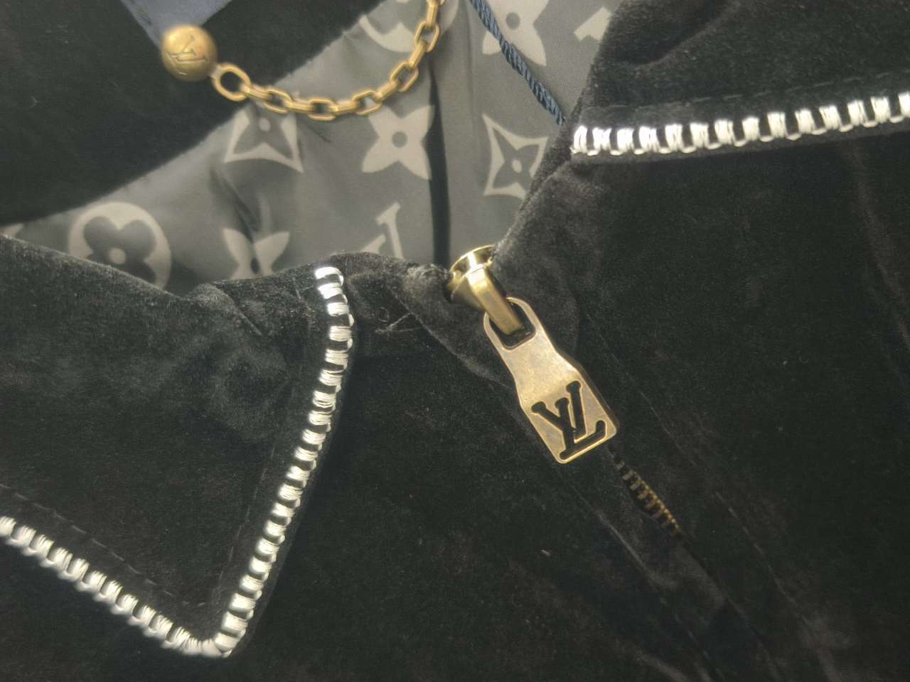 LV Clothing-290