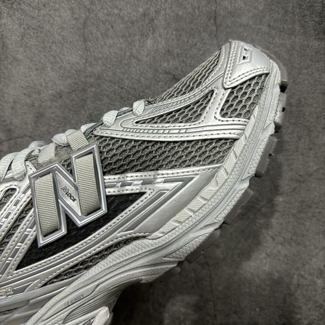 New Balance Sneakers-233