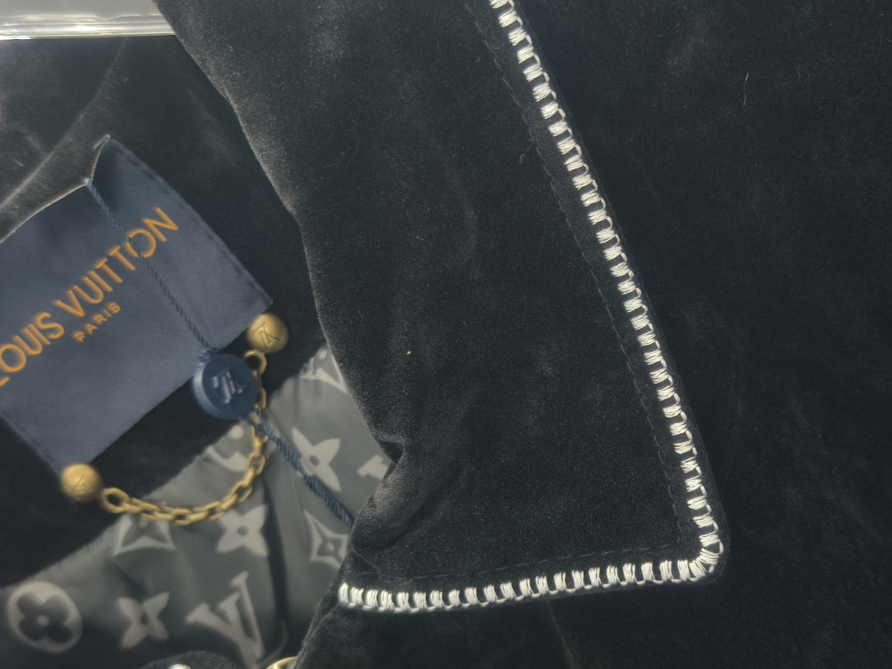 LV Clothing-290