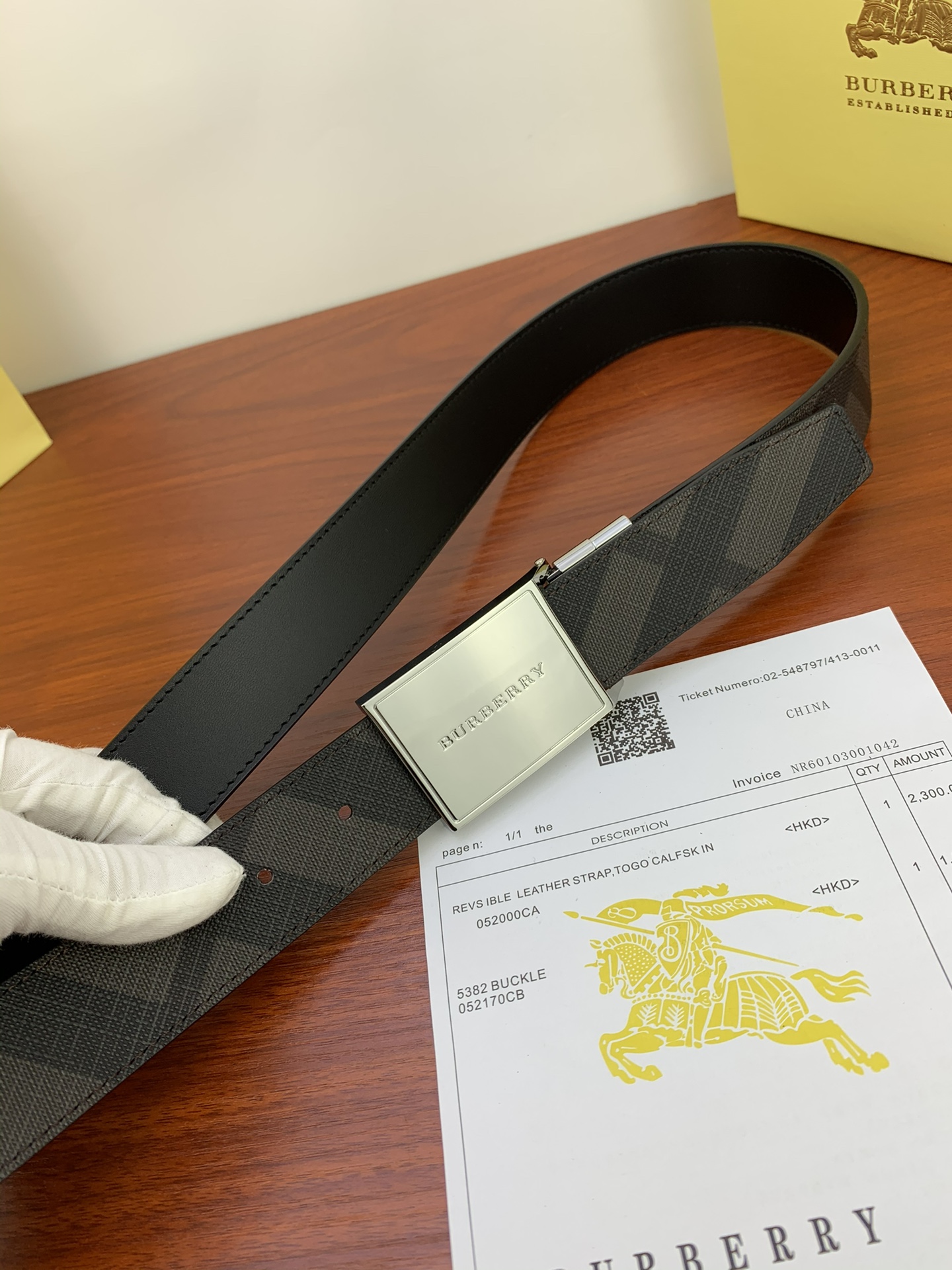 Burberry belt-110