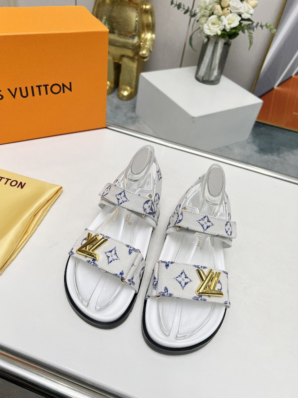 LV Summer footwear