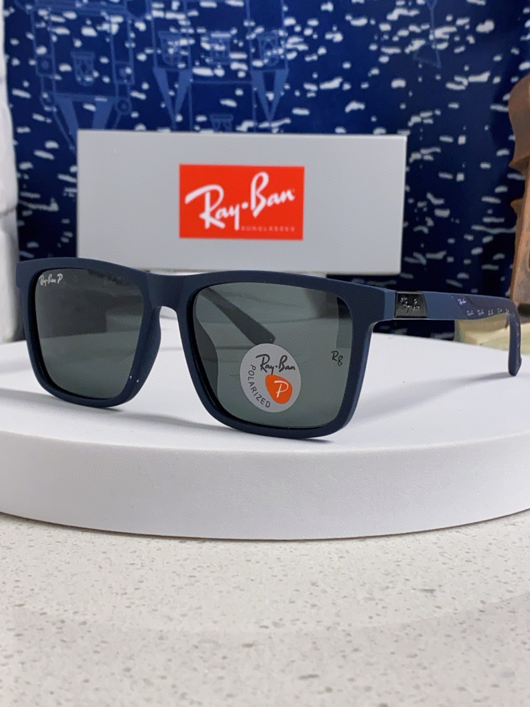 Ray-Ban glasses-1