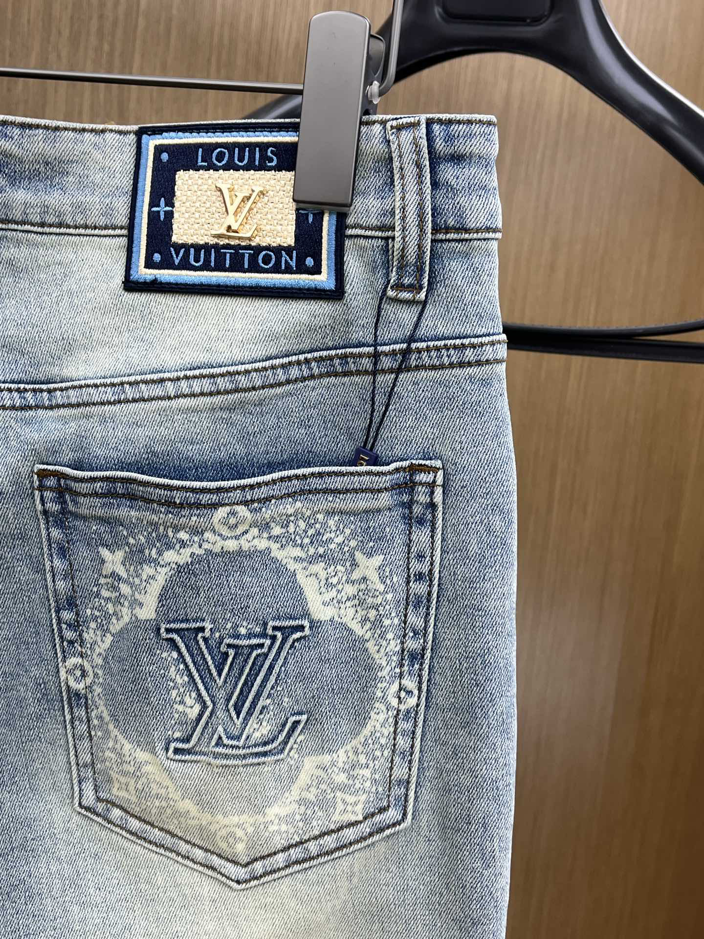 LV clothing-25