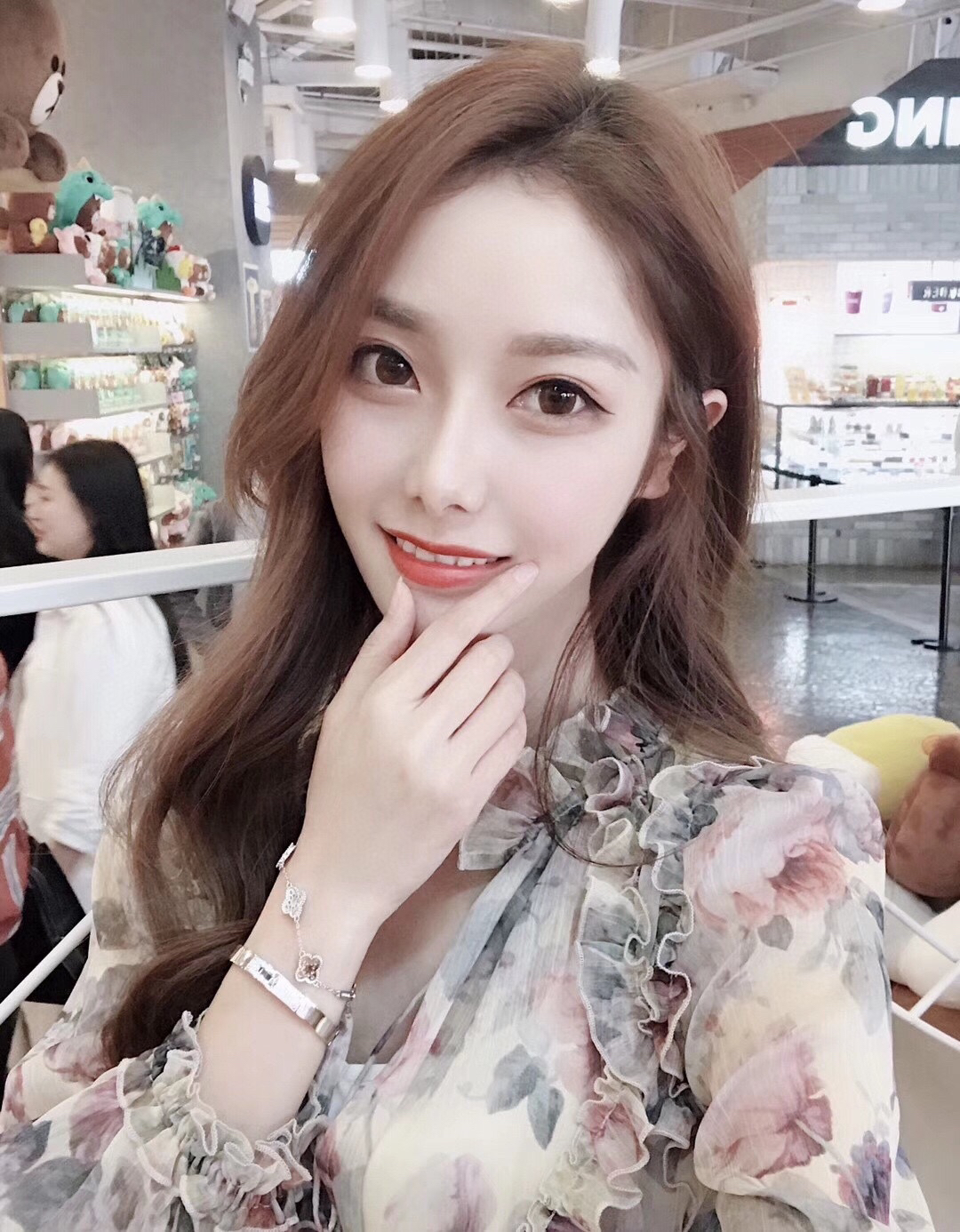 Van Cleef & Arpels Bracelet-46