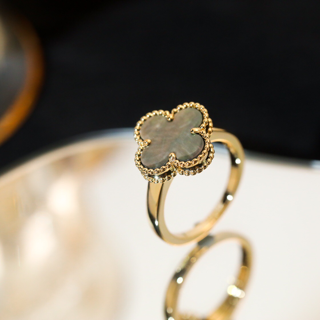 Van Cleef & Arpels ring-77